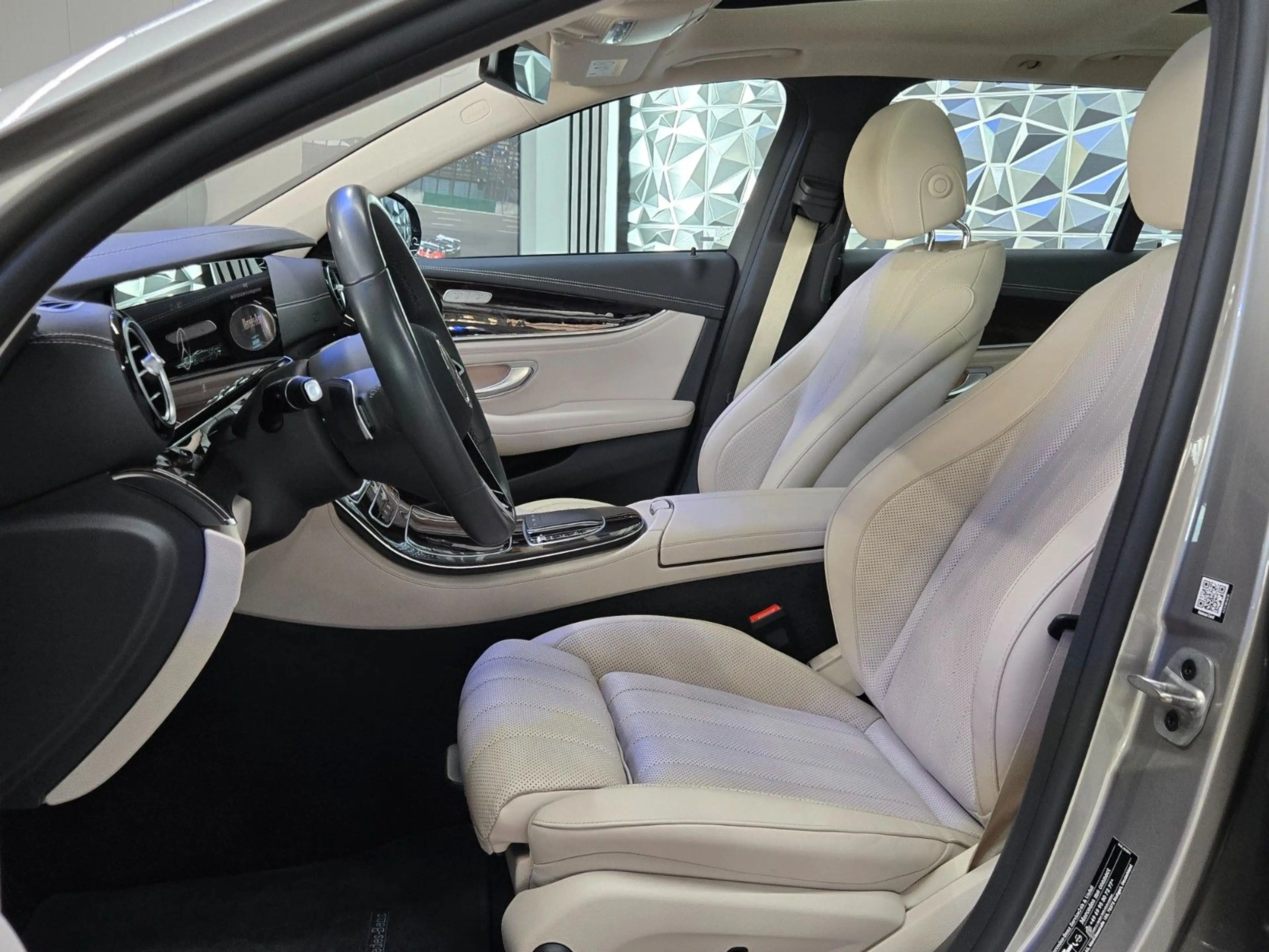 Mercedes-Benz E 400 d T 4Matic*MBUX*BURMESTER*AHK*PANO*360° — photo 14