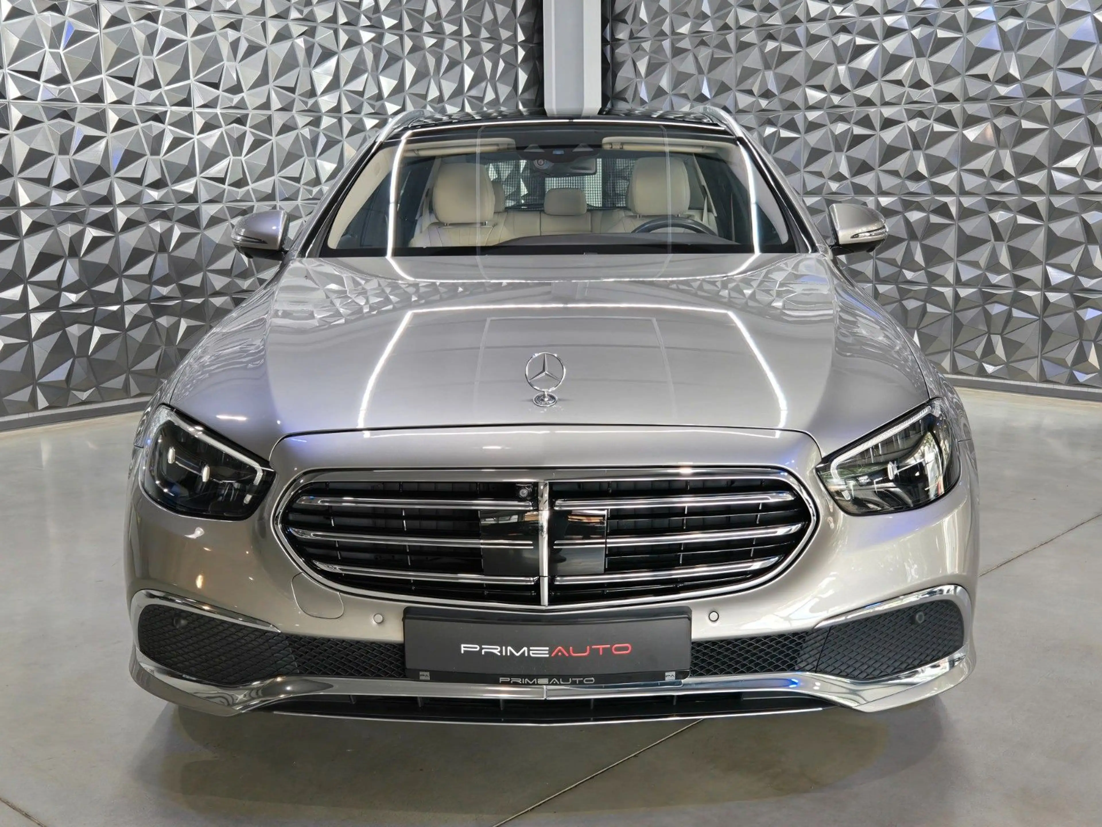 Mercedes-Benz E 400 d T 4Matic*MBUX*BURMESTER*AHK*PANO*360° — photo 2