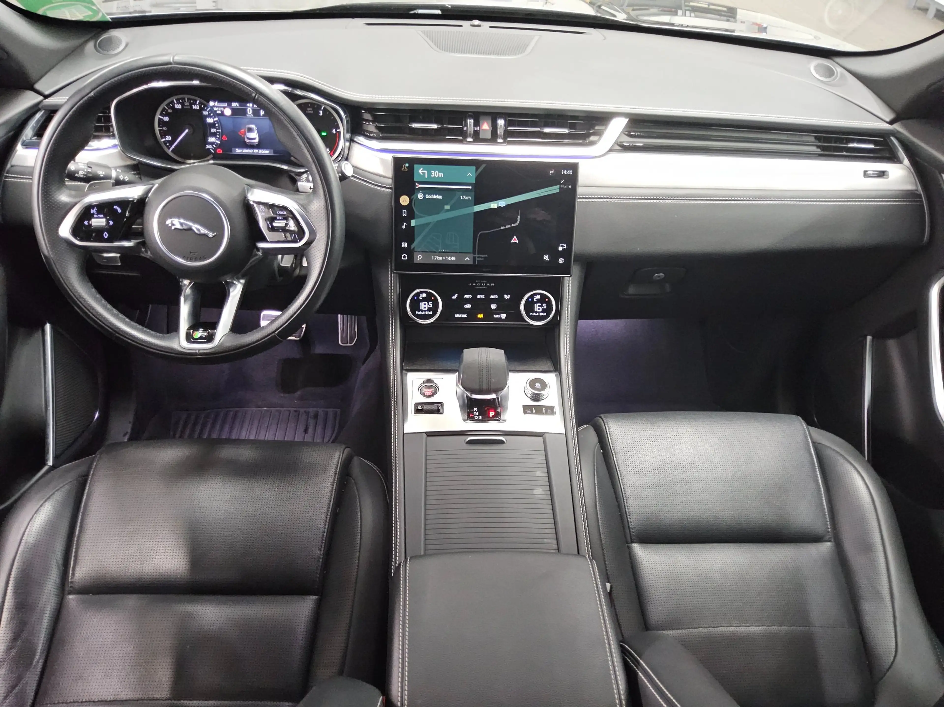 Jaguar F-Pace D 200 AWD R-Dynamic Navi LED Leder RFK — photo 5