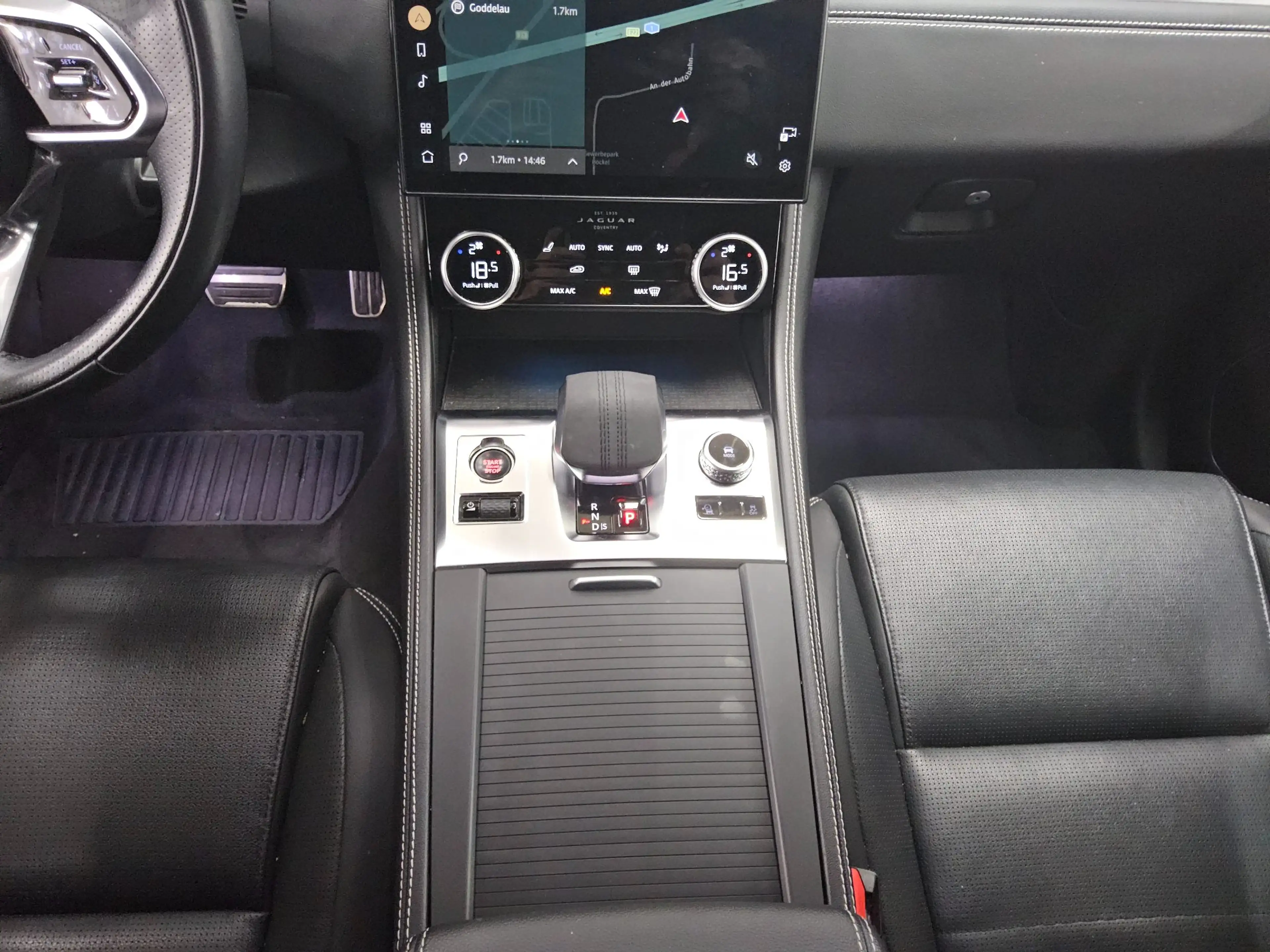 Jaguar F-Pace D 200 AWD R-Dynamic Navi LED Leder RFK — photo 6