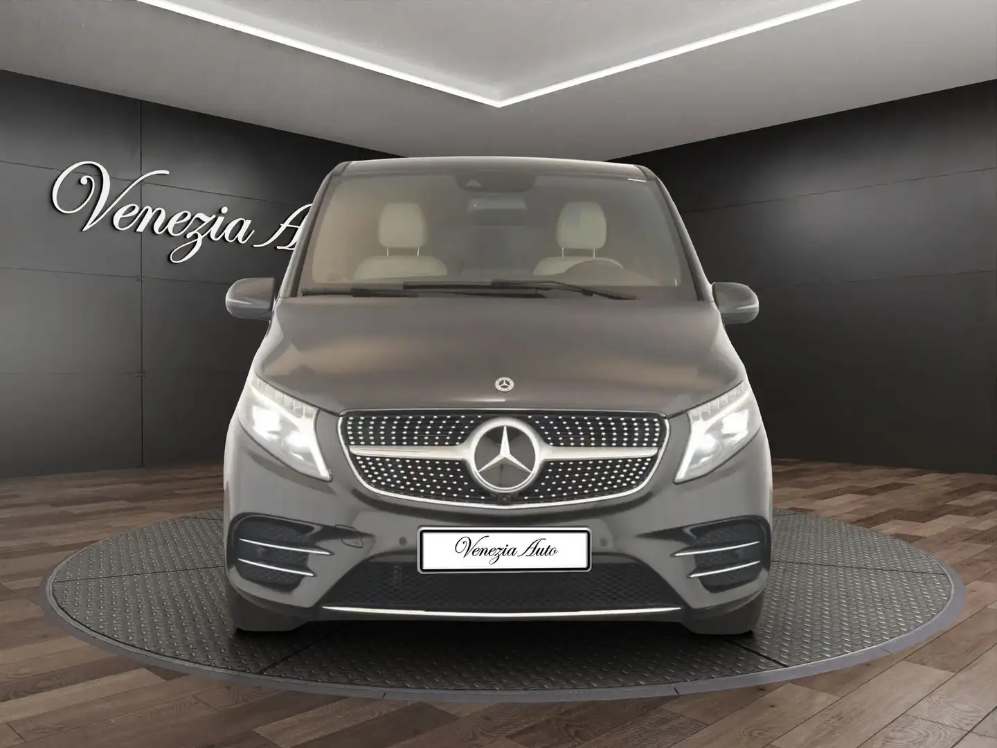 Mercedes-Benz V 300 V 300 d Automatic 4Matic Premium Long Grijs - 2