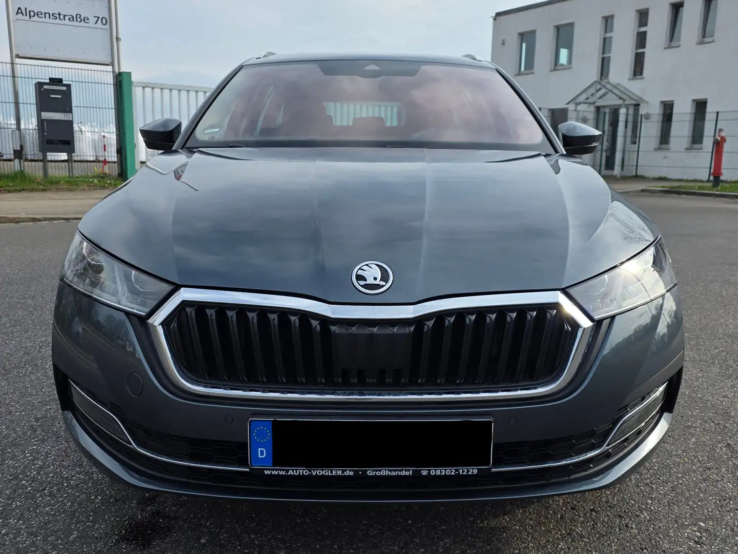 Skoda Octavia 1.5 TSI e-TEC DSG Style Grau - 2