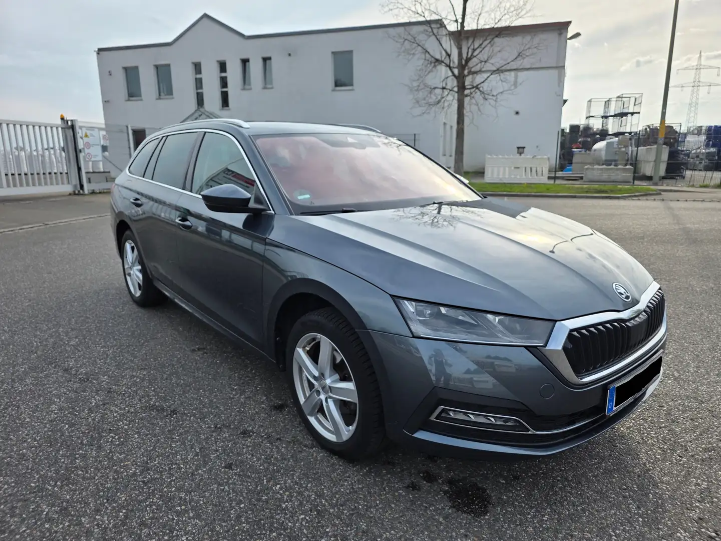 Skoda Octavia 1.5 TSI e-TEC DSG Style Grau - 1