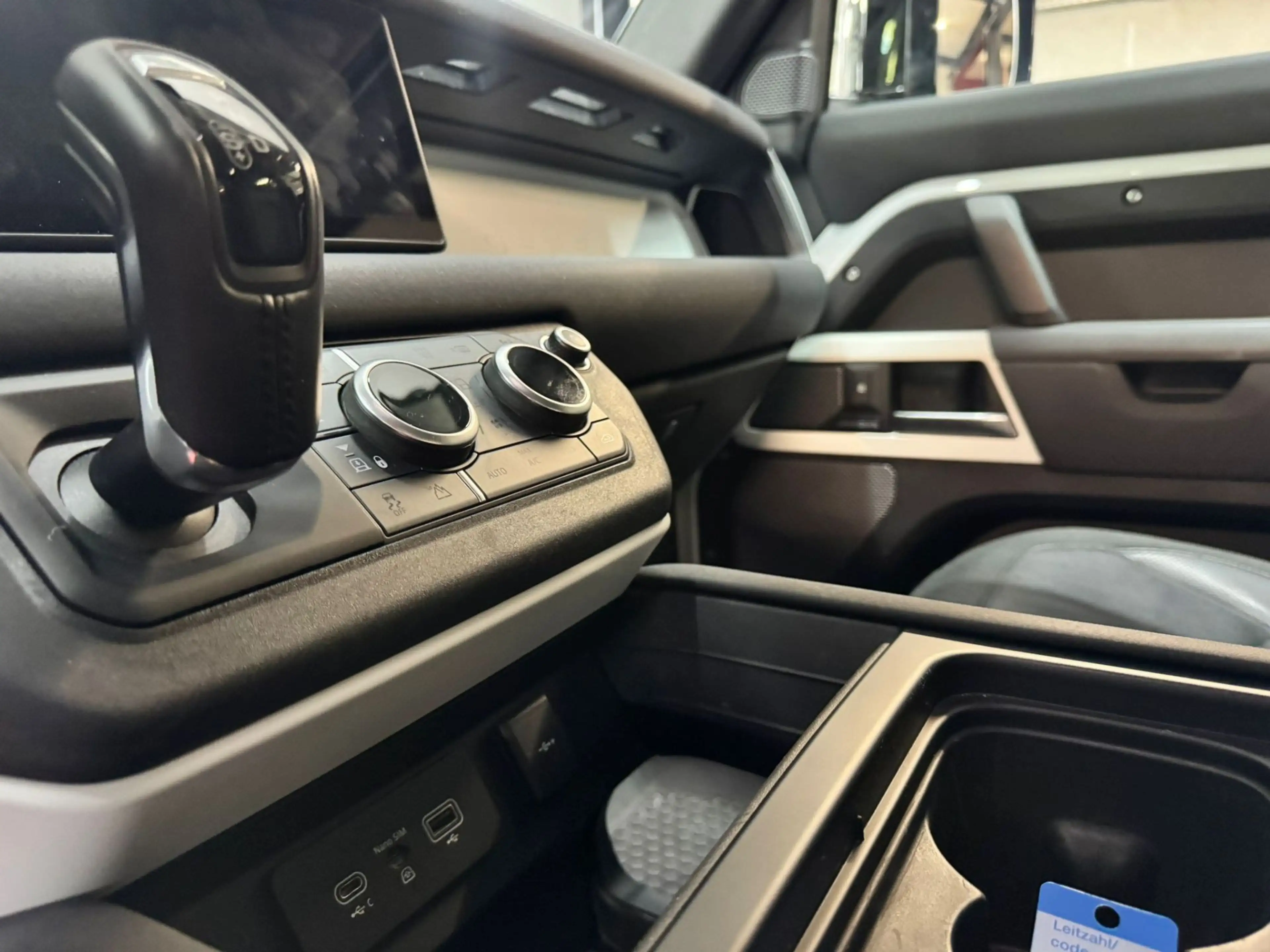 Land Rover Defender 110 D240 S Aut. — photo 11
