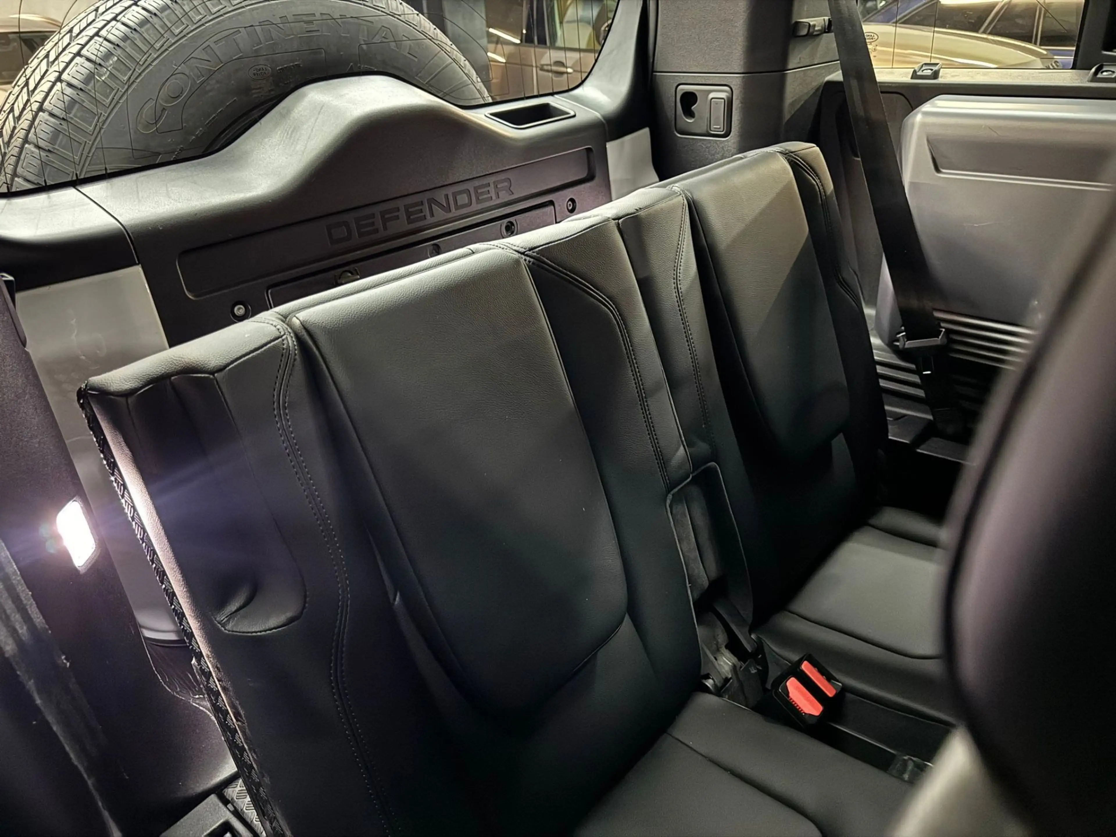 Land Rover Defender 110 D240 S Aut. — photo 18