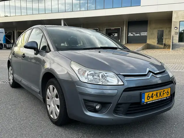 Citroen C4 view 7