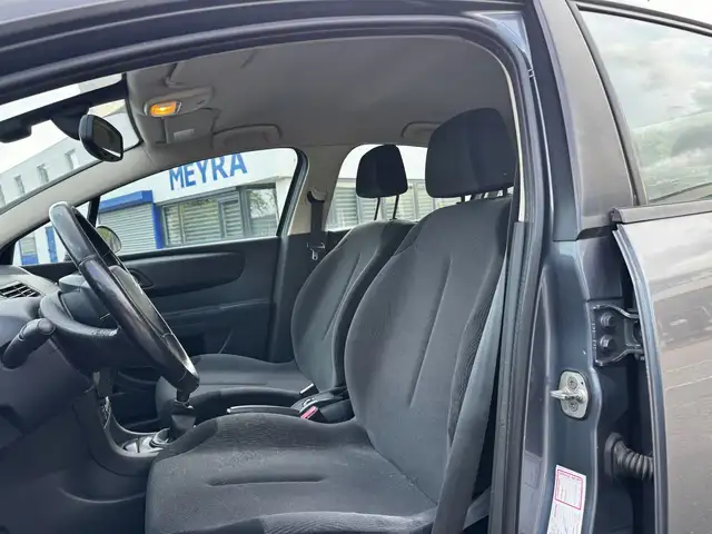 Citroen C4 view 13