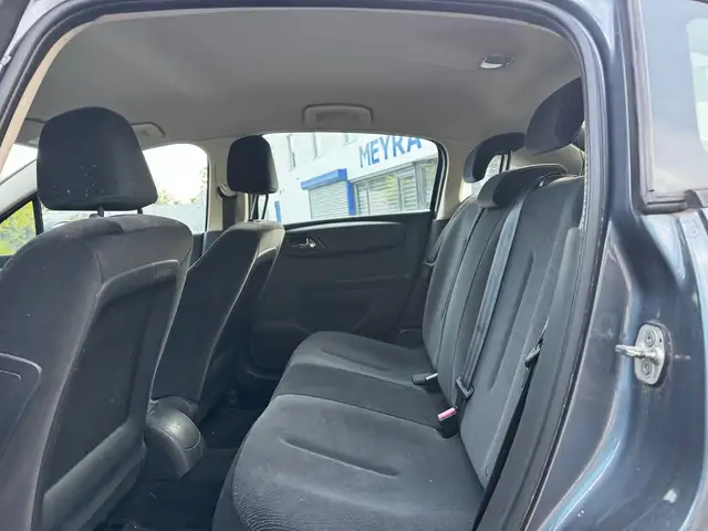 Citroen C4 view 14