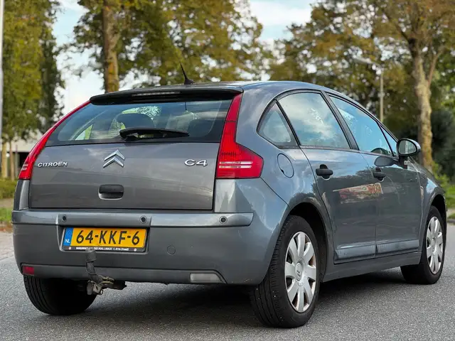 Citroen C4 view 5
