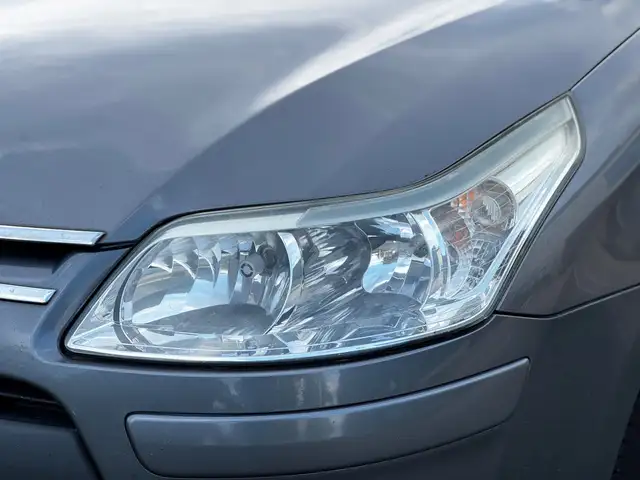 Citroen C4 view 8