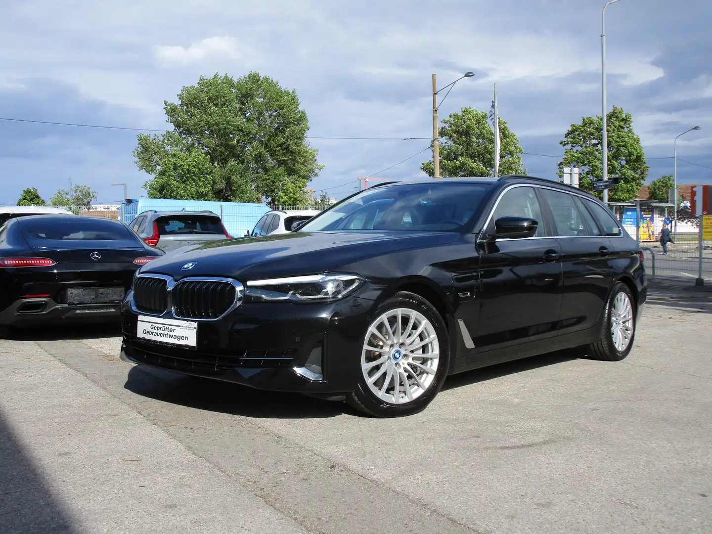 BMW 530 e xDrive Touring Aut. G31 Leder schwarz Noir - 2