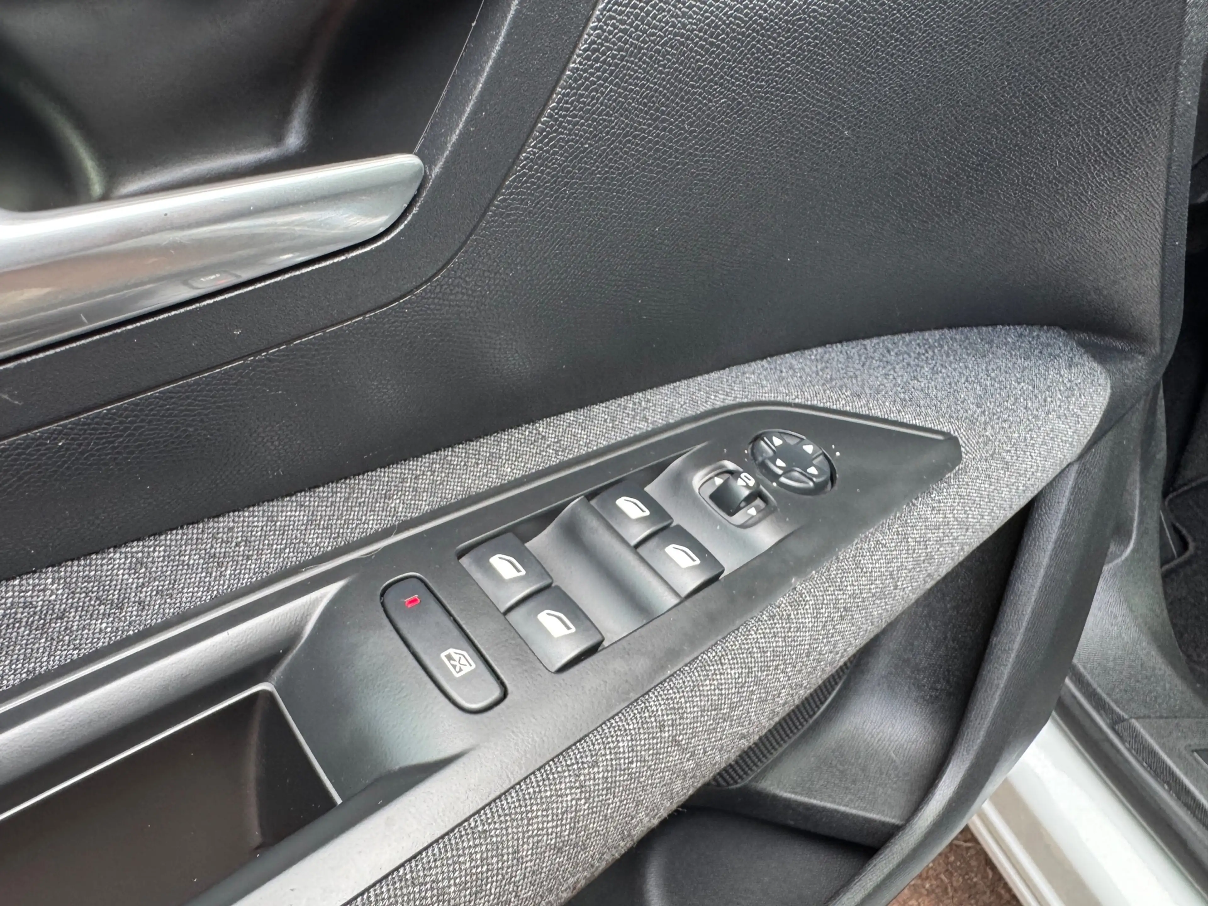 Peugeot 3008 1.2 PureTech Active|Navigatie|Aut|Cruise| — photo 16