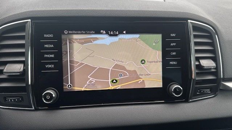 Skoda Karoq Tour 2.0 TDI 4x4 Standhzg, Navi, Kamera — photo 12