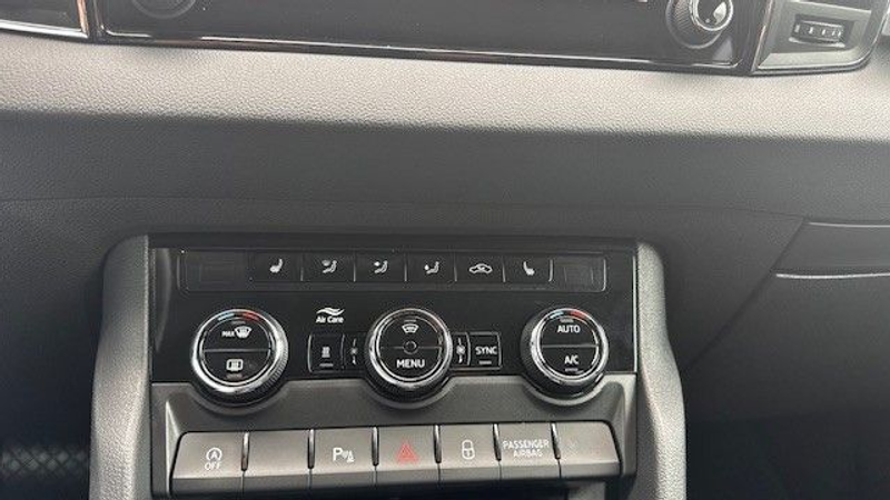 Skoda Karoq Tour 2.0 TDI 4x4 Standhzg, Navi, Kamera — photo 13