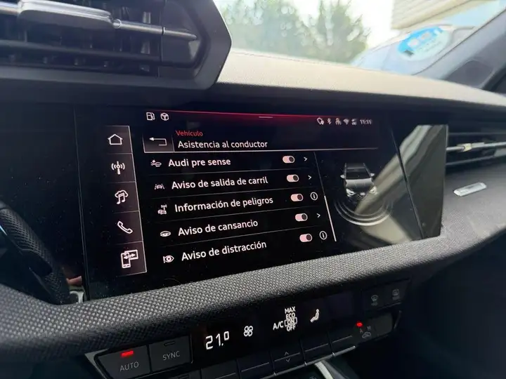 Audi A3 2025, foto 16