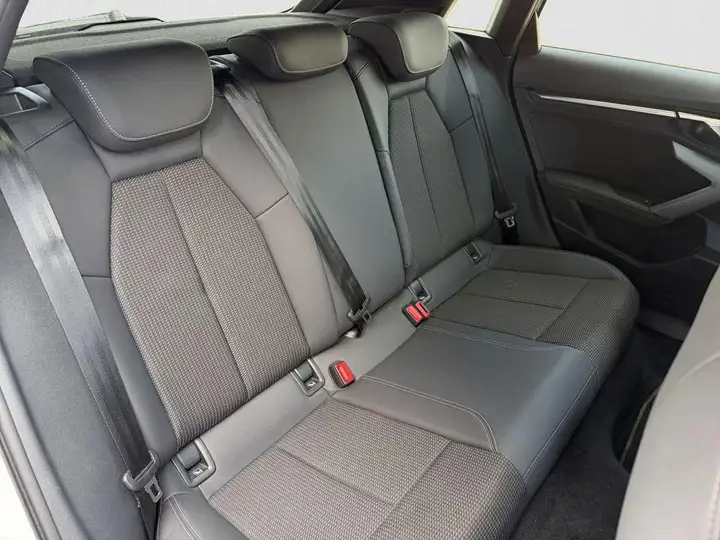 Audi A3 2025, foto 8