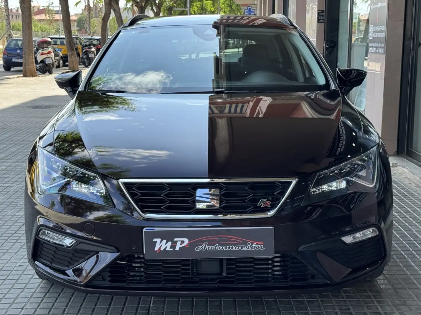 SEAT Leon ST 1.8 TSI S&S FR 180 Коричневий - 2