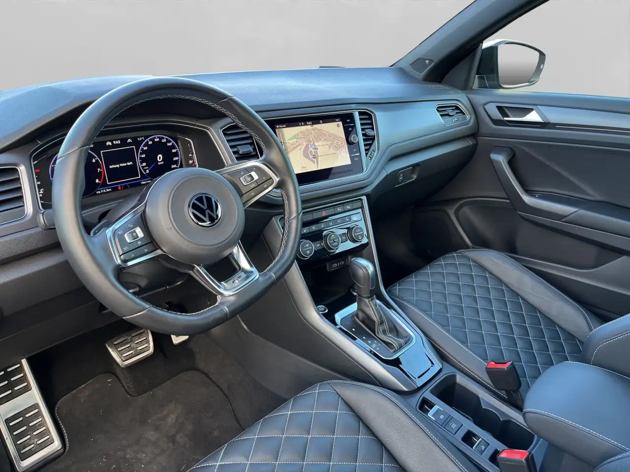 Volkswagen T-Roc R-Line 1.5 TSI DSG 150 PS, DCC, 16