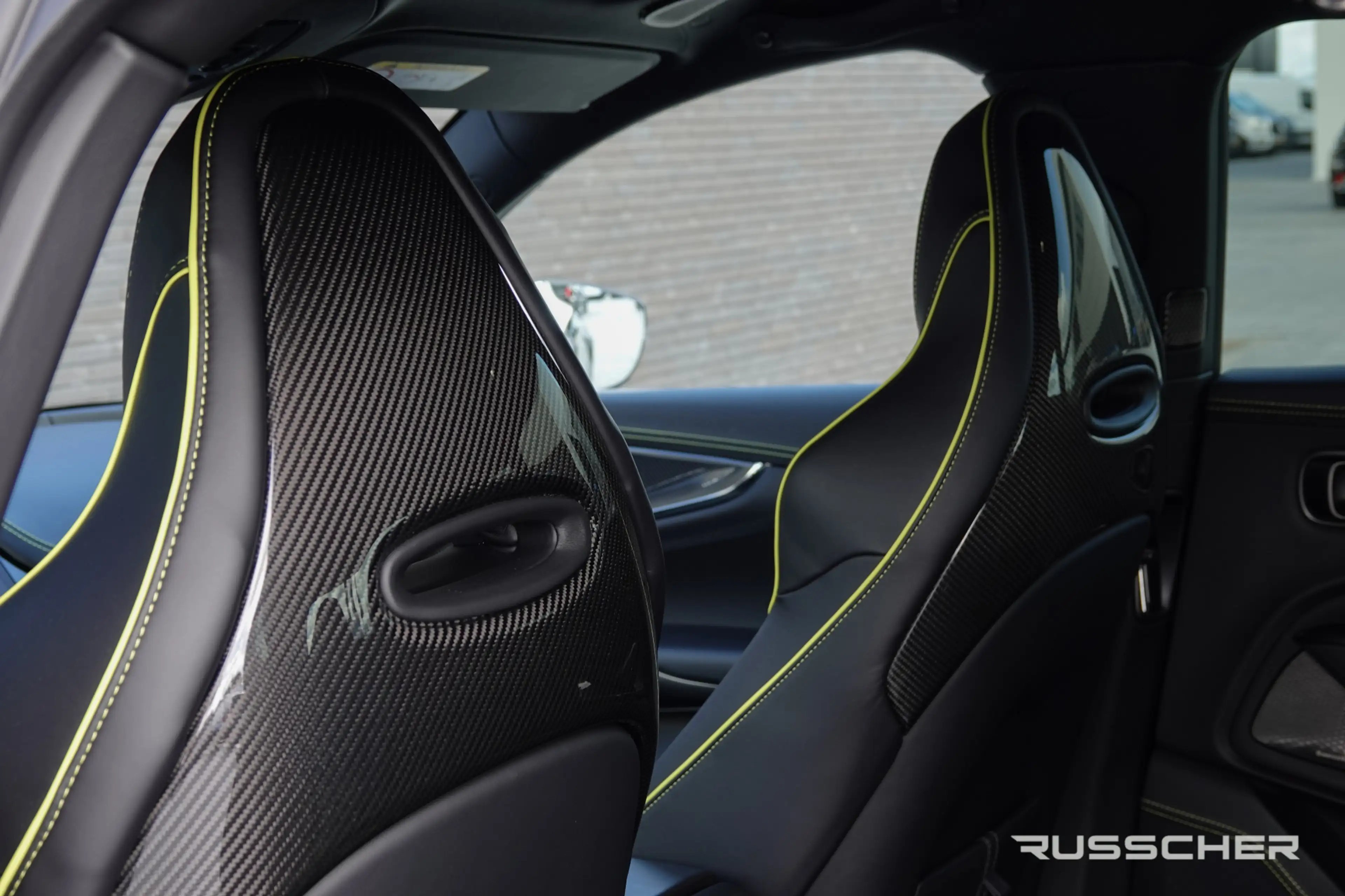 Aston Martin DBX 4.0 V8 707Pk Aut. | AMR24 | Luchtvering | Keramisc — photo 15