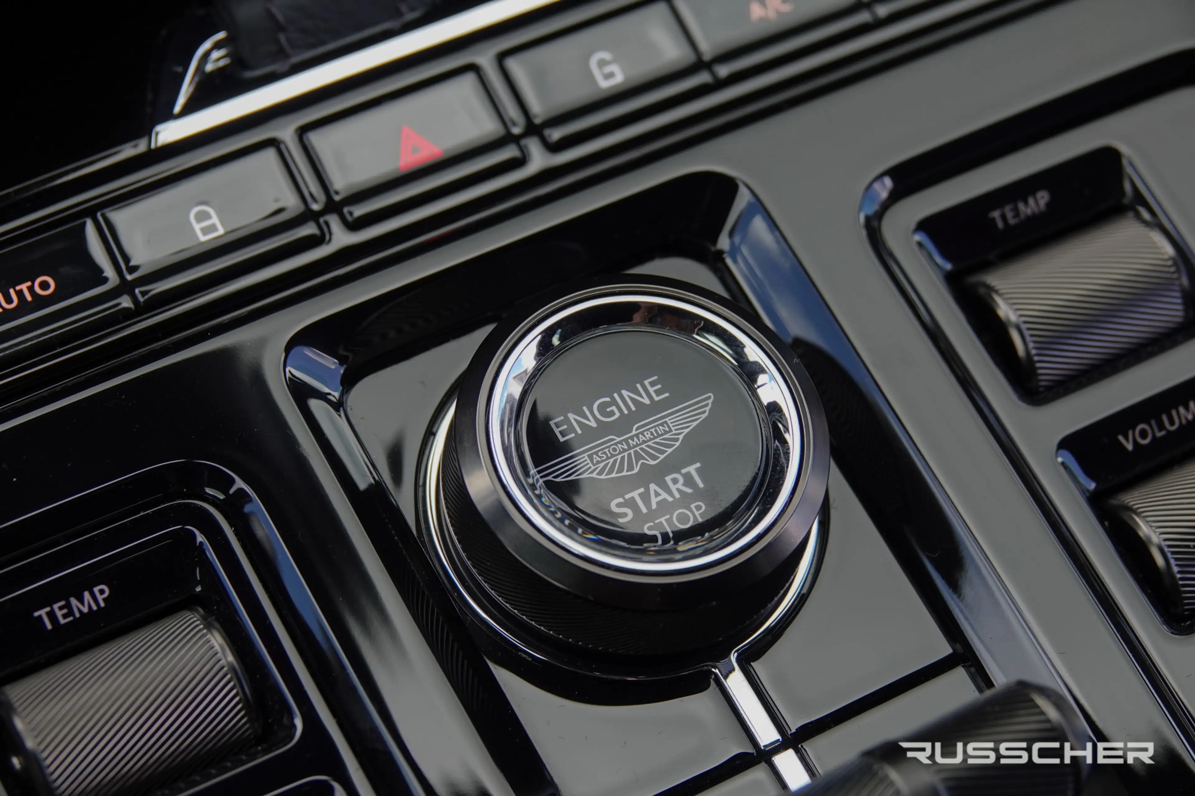 Aston Martin DBX 4.0 V8 707Pk Aut. | AMR24 | Luchtvering | Keramisc — photo 31