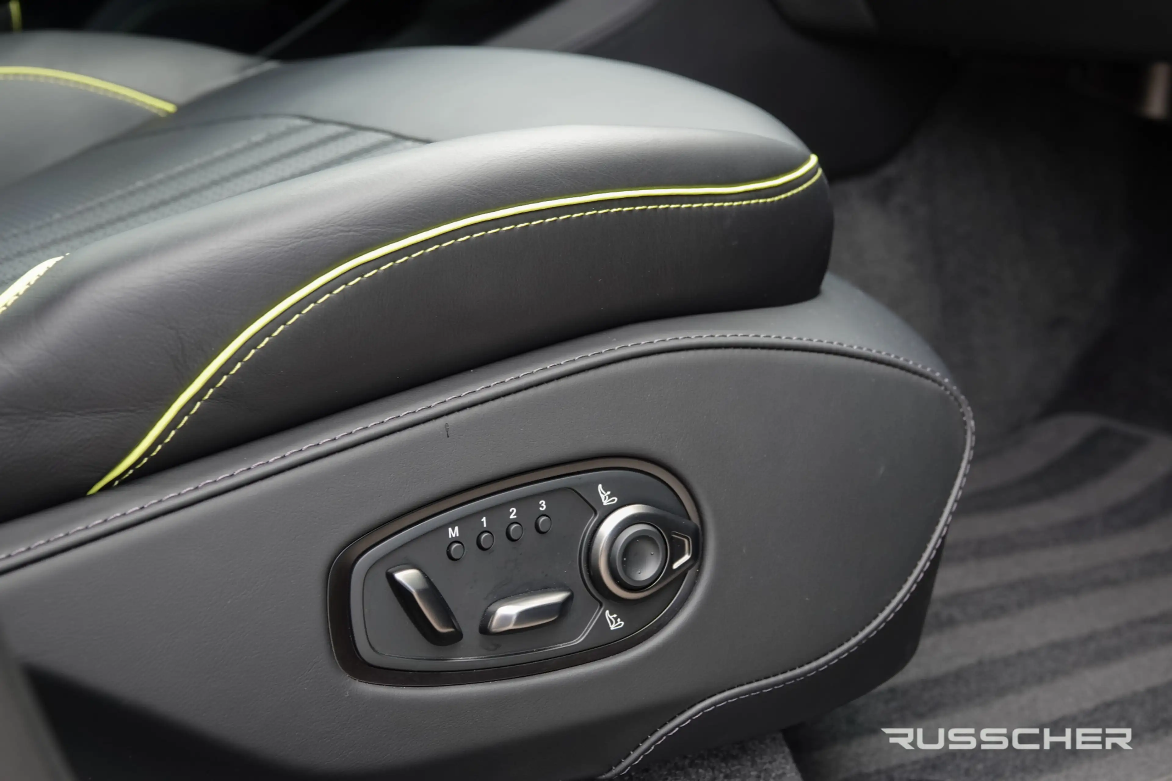 Aston Martin DBX 4.0 V8 707Pk Aut. | AMR24 | Luchtvering | Keramisc — photo 16