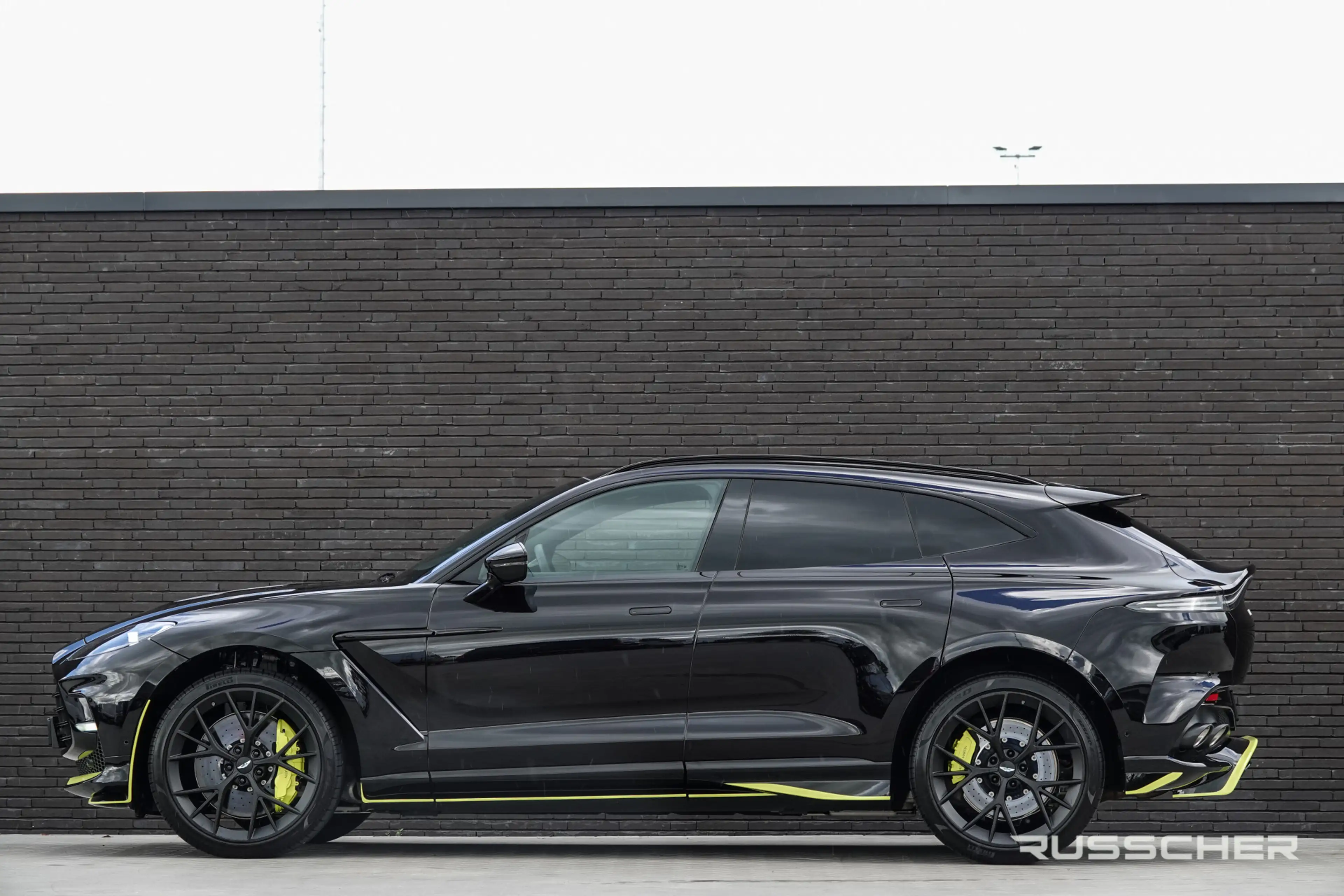 Aston Martin DBX 4.0 V8 707Pk Aut. | AMR24 | Luchtvering | Keramisc — photo 4