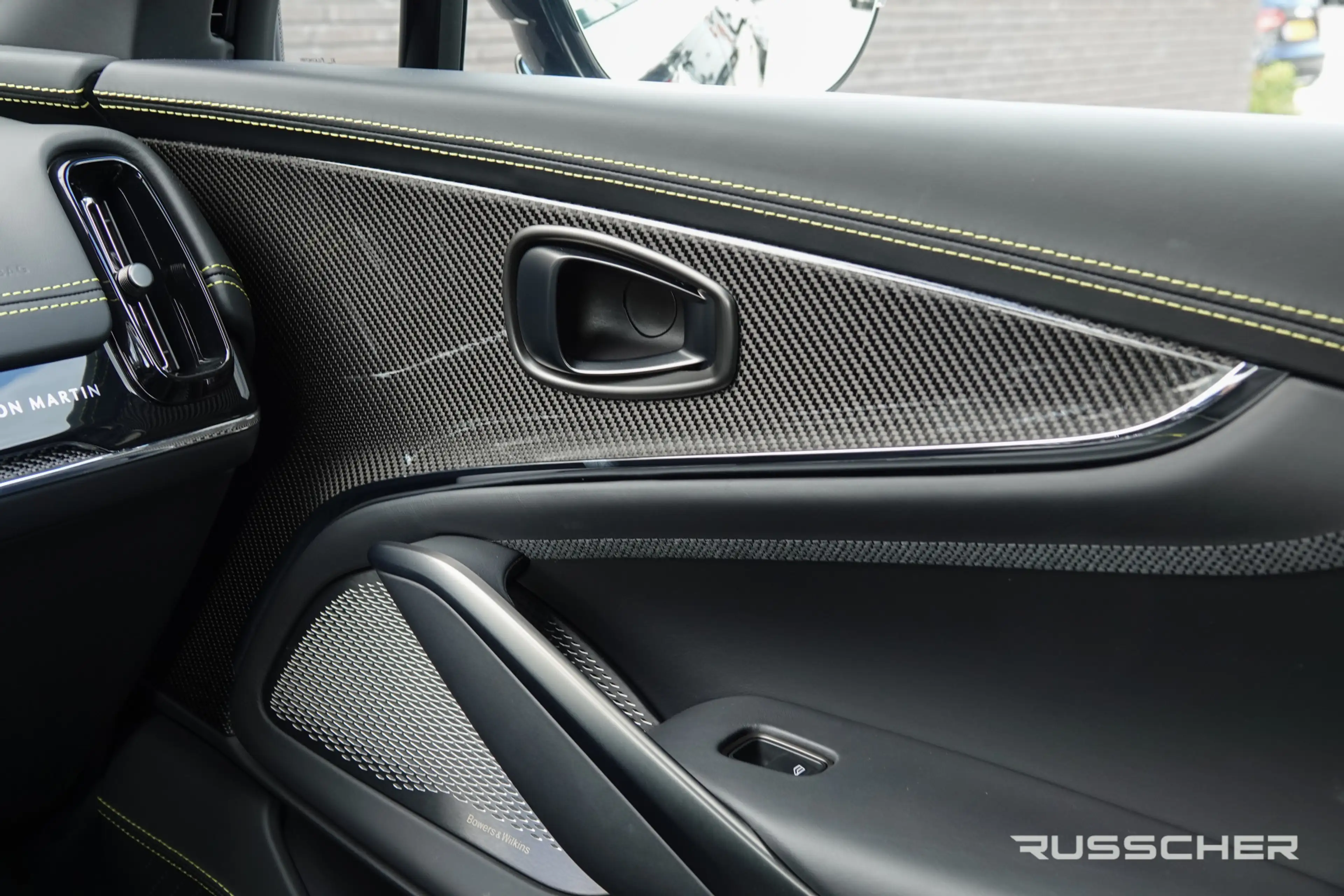 Aston Martin DBX 4.0 V8 707Pk Aut. | AMR24 | Luchtvering | Keramisc — photo 32