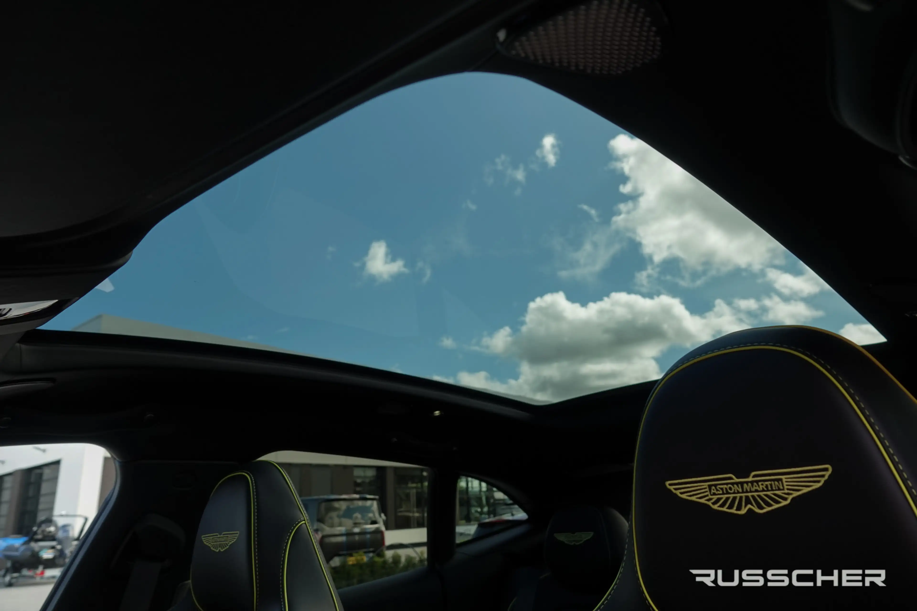 Aston Martin DBX 4.0 V8 707Pk Aut. | AMR24 | Luchtvering | Keramisc — photo 19
