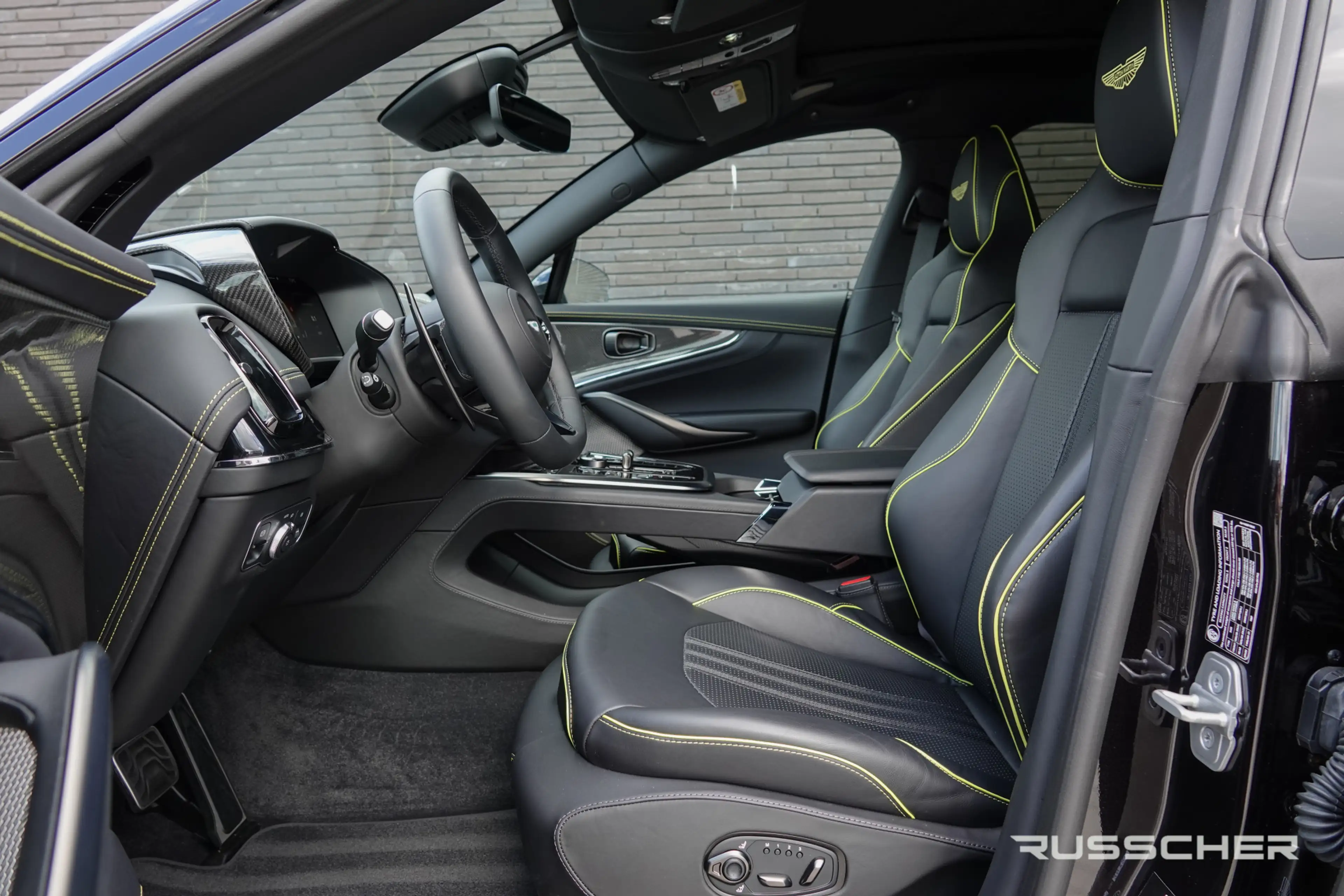 Aston Martin DBX 4.0 V8 707Pk Aut. | AMR24 | Luchtvering | Keramisc — photo 5