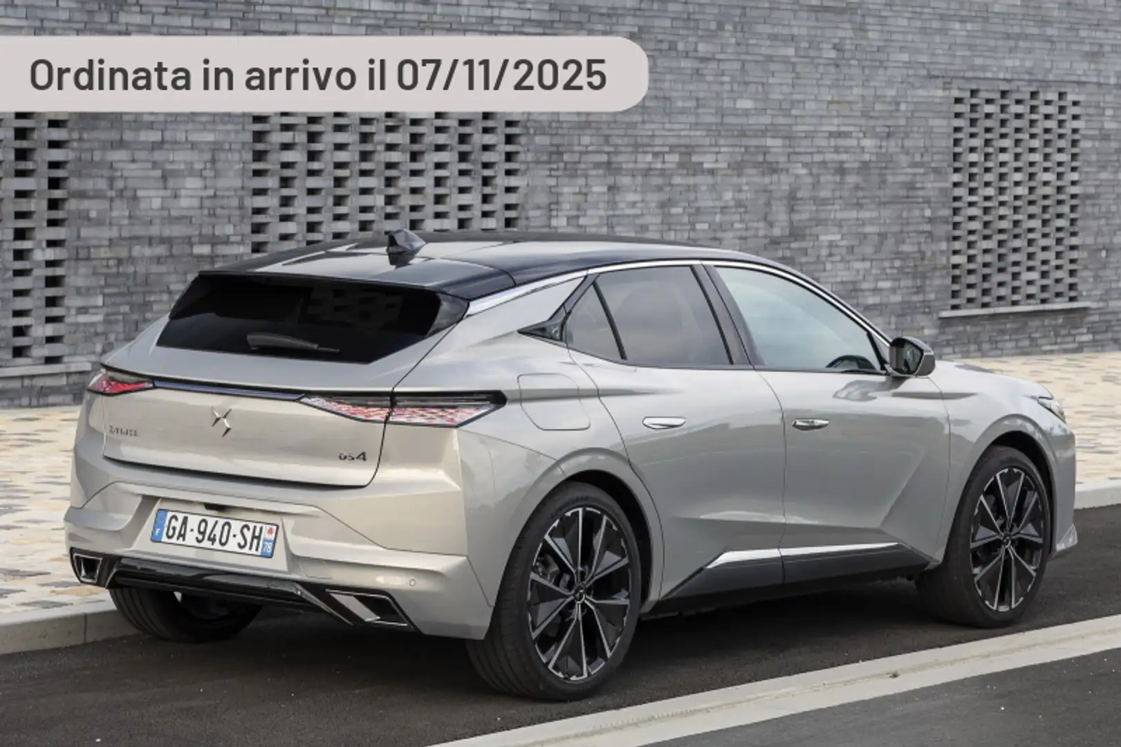 DS Automobiles DS 4 Hybrid 145 Étoile Alcantara Argento - 1