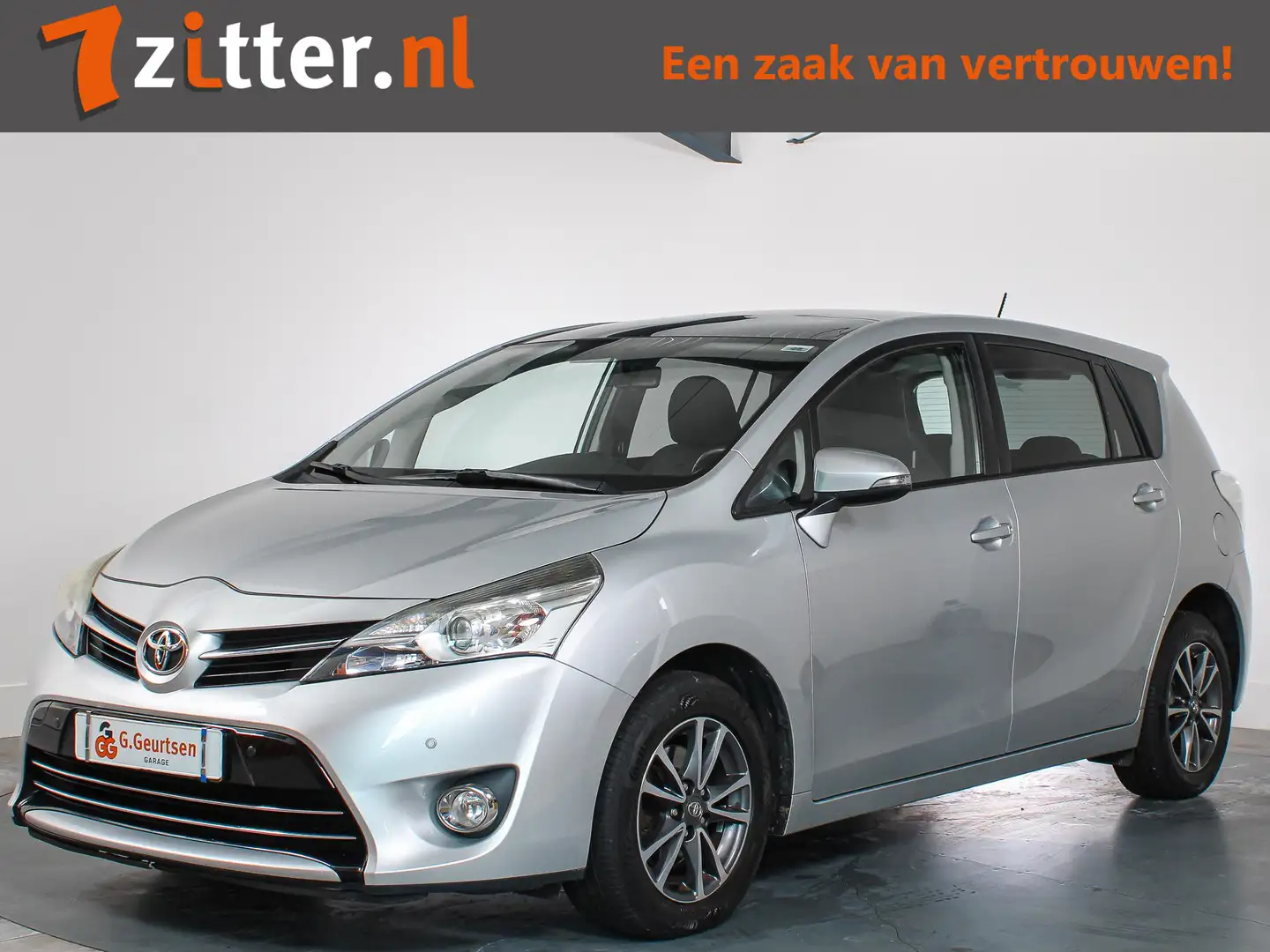 Toyota Verso 1.8 VVT-i Business 7-Persoons, Panoramadak, Cruise Zilver - 1