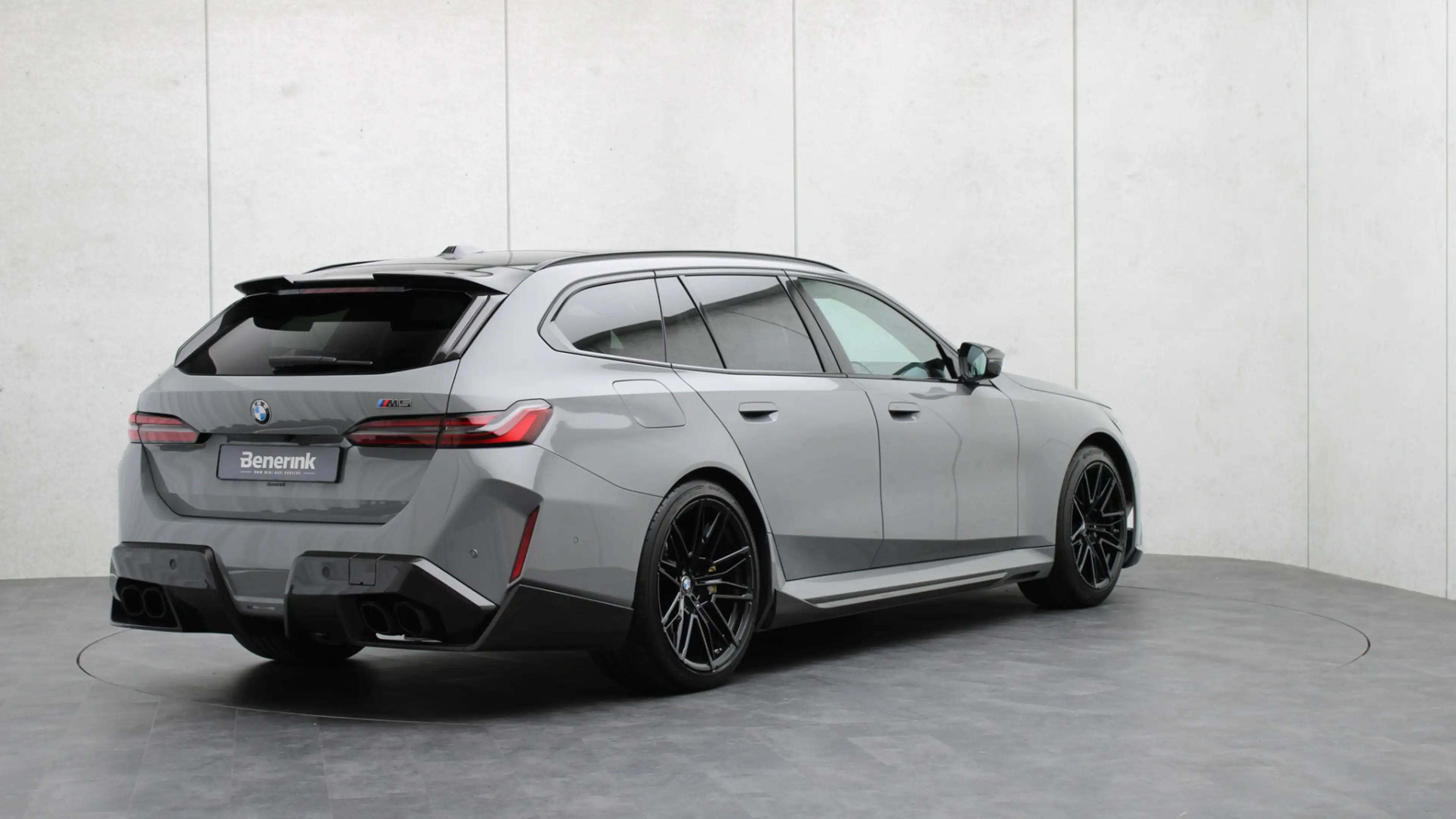BMW M5 Touring M Performance | Akrapovic | Eventuri | M D — photo 4