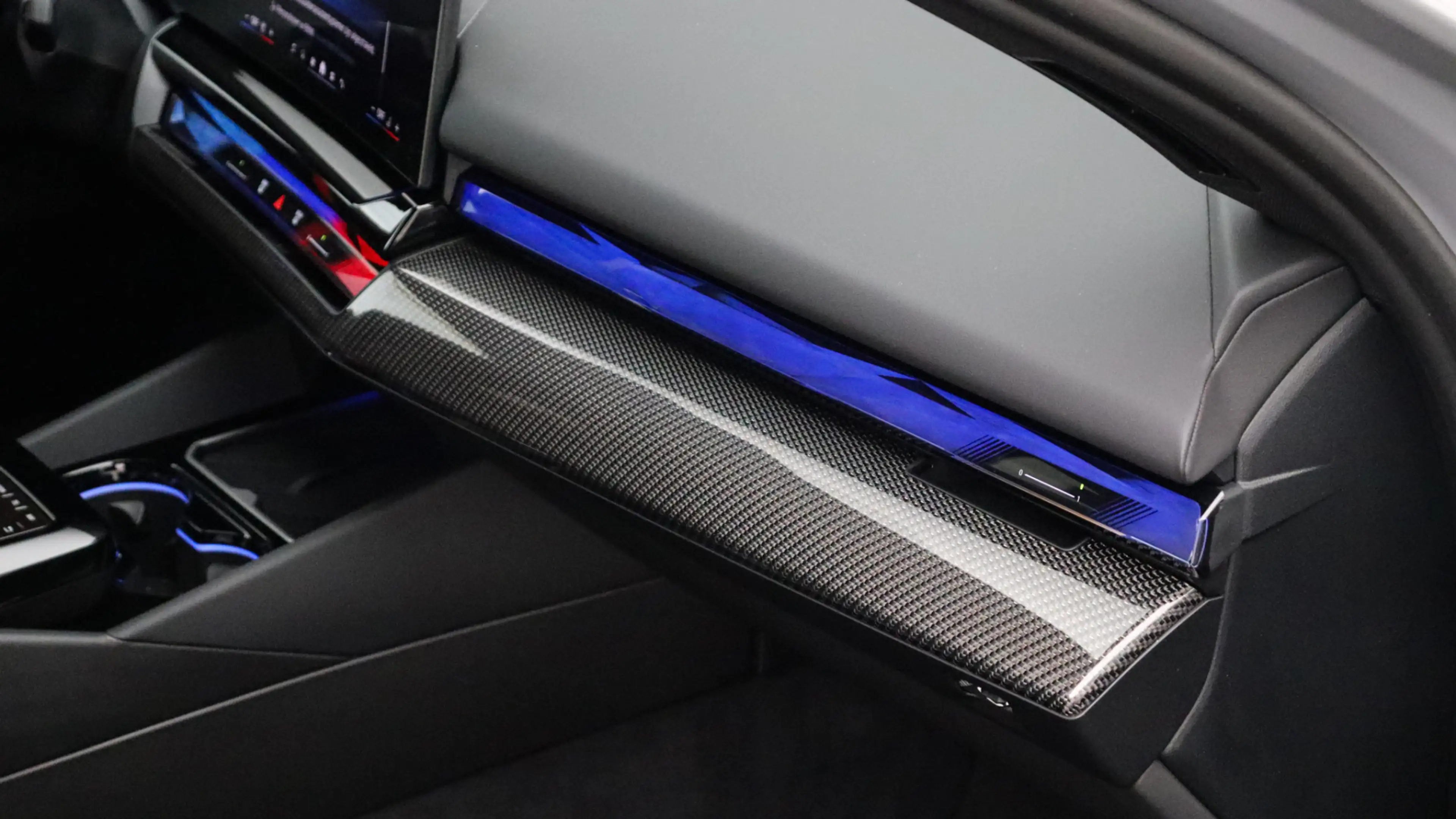 BMW M5 Touring M Performance | Akrapovic | Eventuri | M D — photo 38