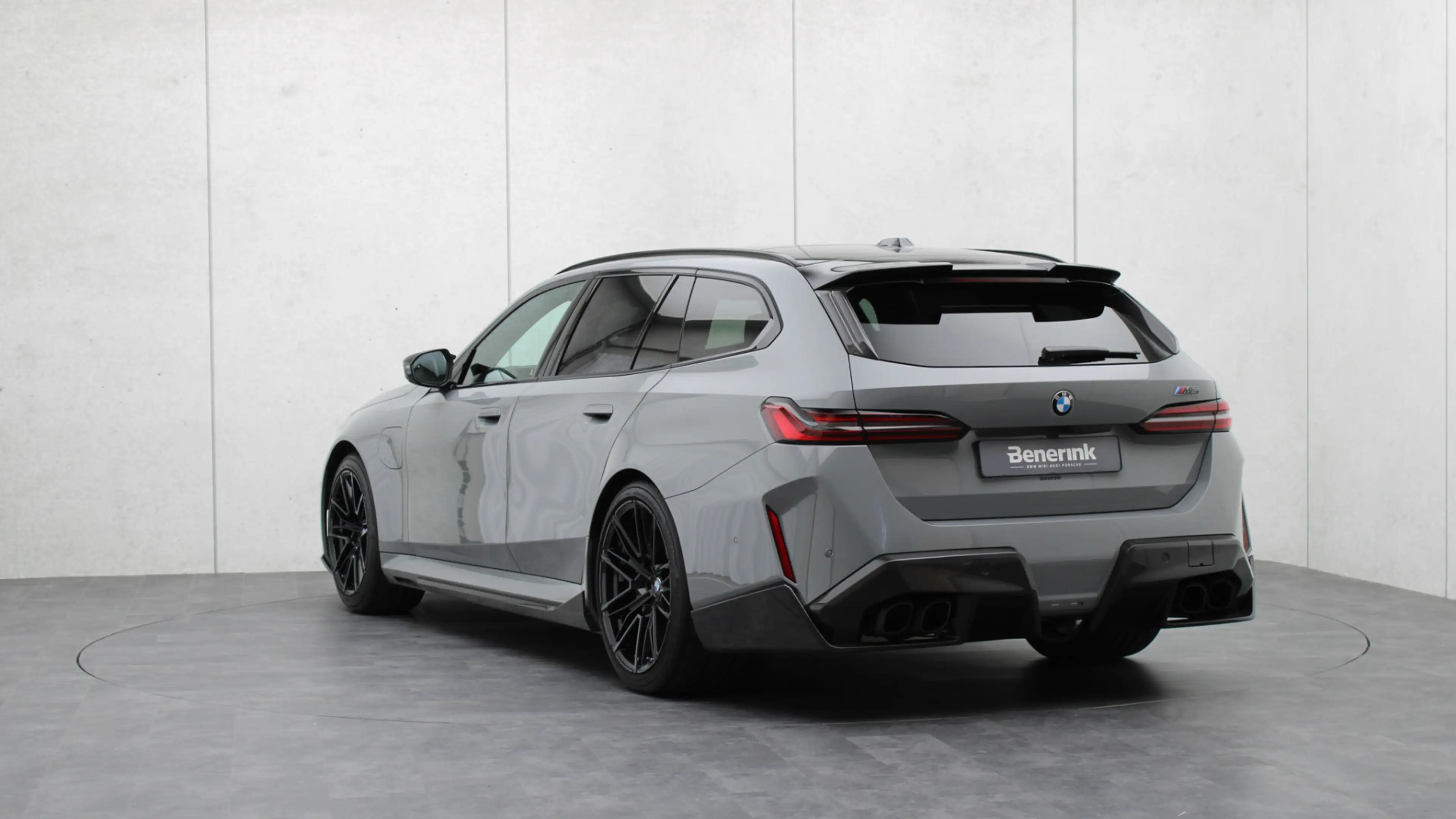 BMW M5 Touring M Performance | Akrapovic | Eventuri | M D — photo 3