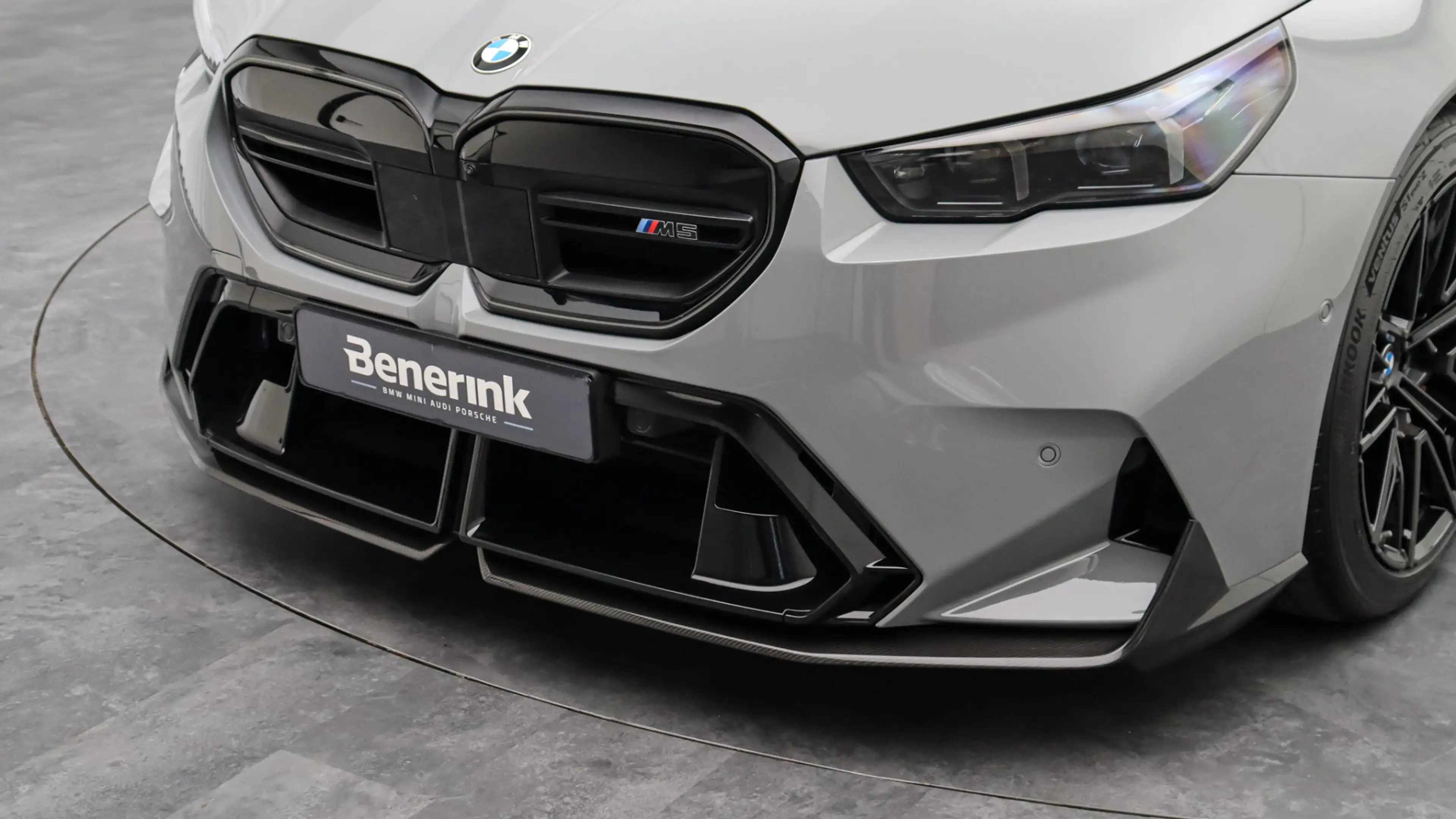 BMW M5 Touring M Performance | Akrapovic | Eventuri | M D — photo 10
