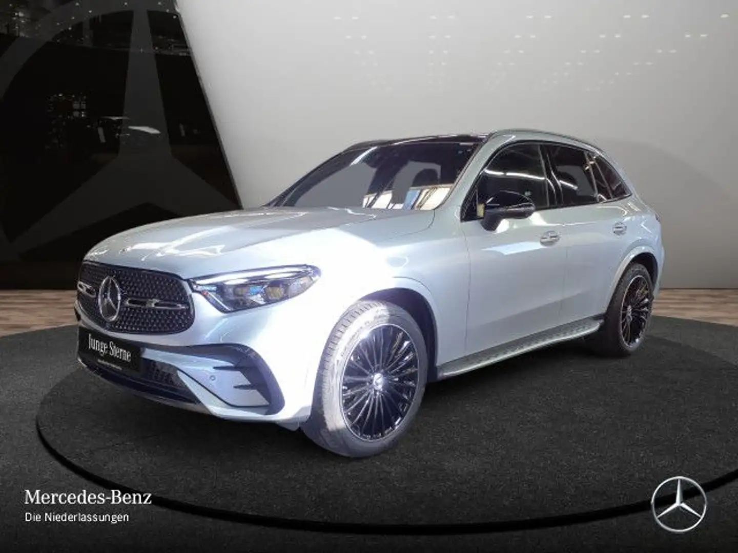 Mercedes-Benz GLC 300 d 4M AMG+PANO+AHK+BURMESTER+SITZKLIMA+9G Silber - 2