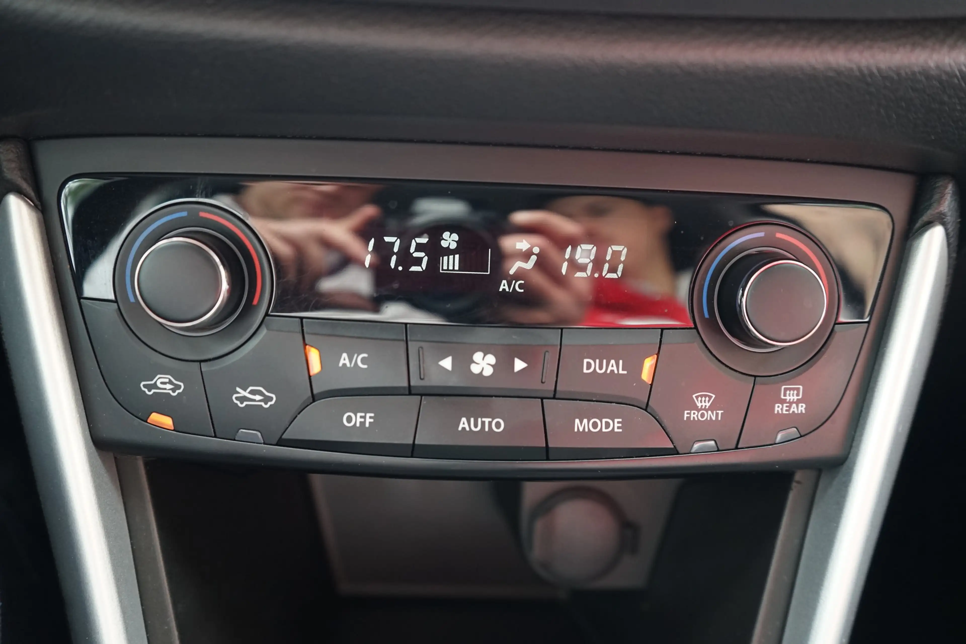 Suzuki SX4 S-Cross 1.4 Boosterjet mHev LED Kamera ACC — photo 15