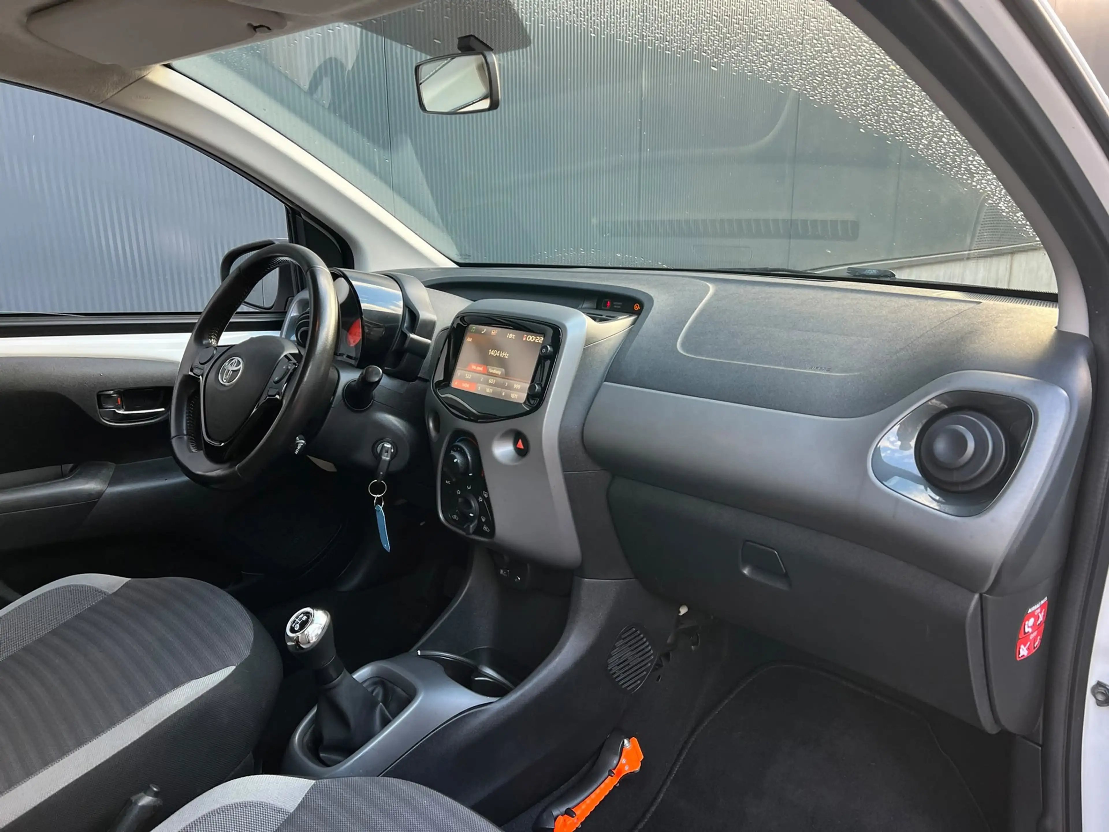 Toyota Aygo 1.0 VVT-i x-play * Cruise * Led * Cam * Airco * Go — photo 12