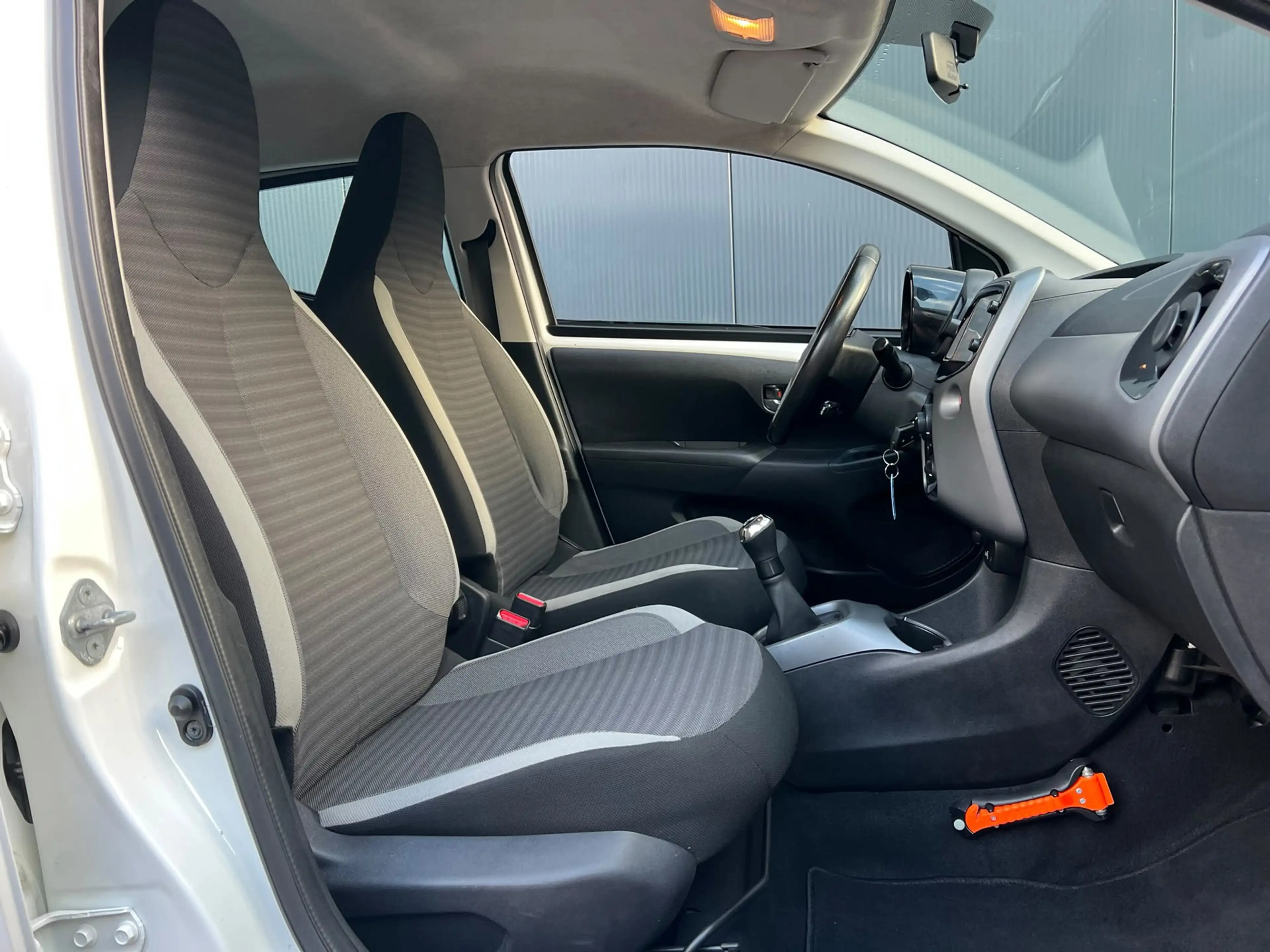 Toyota Aygo 1.0 VVT-i x-play * Cruise * Led * Cam * Airco * Go — photo 13