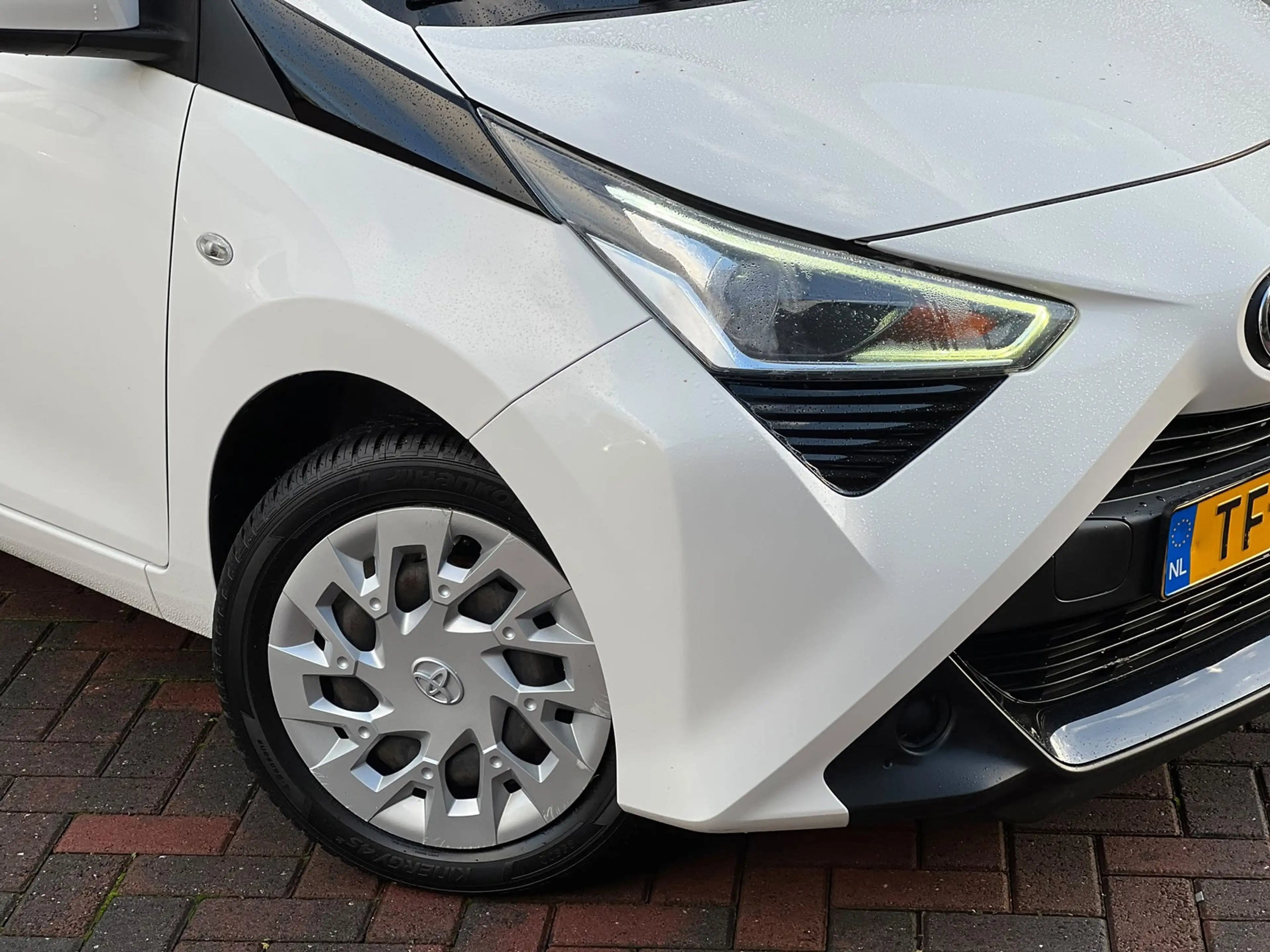 Toyota Aygo 1.0 VVT-i x-play * Cruise * Led * Cam * Airco * Go — photo 3