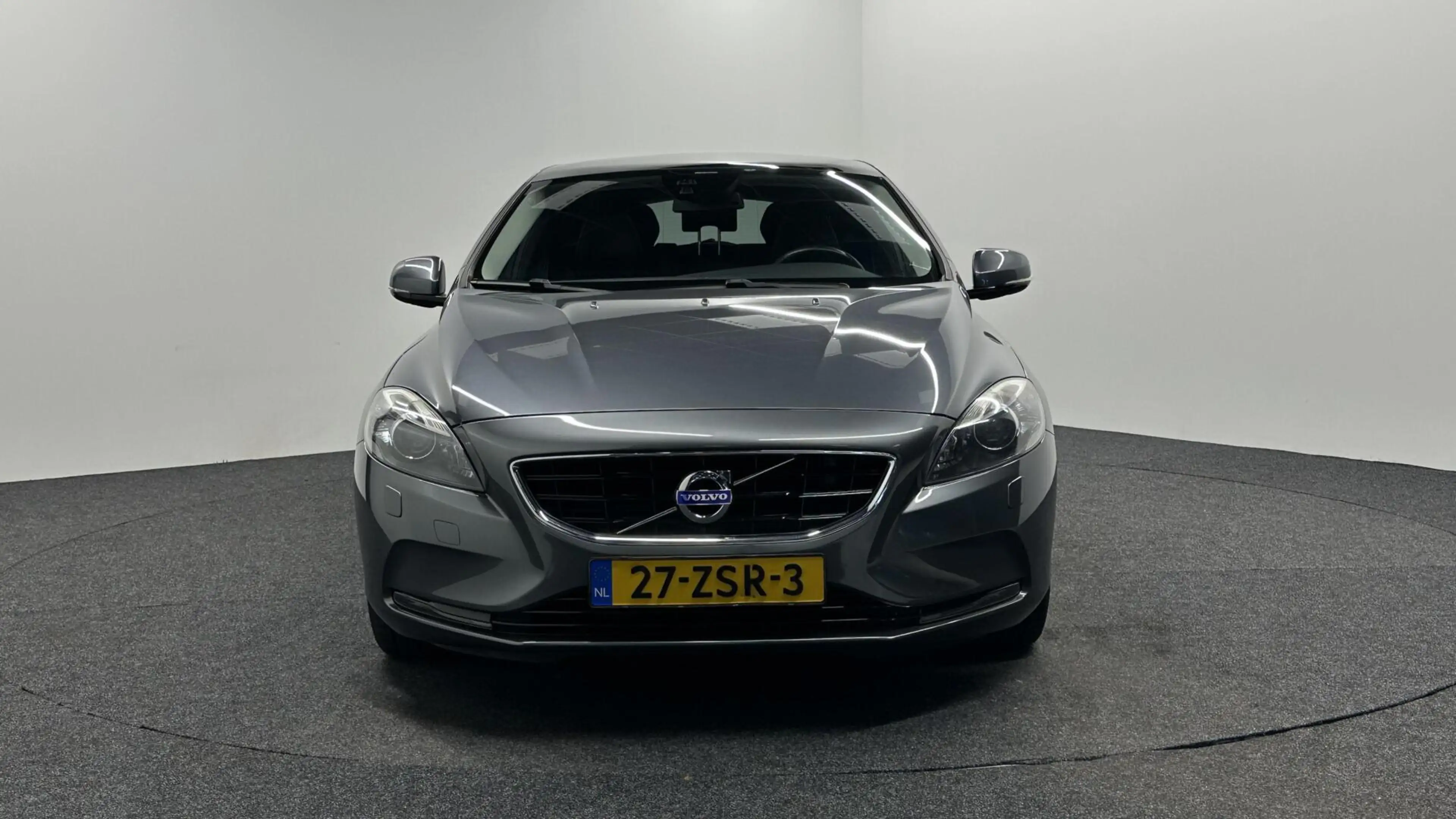 Volvo V40 1.6 T3 Summum PANO LEER CAMERA NAVIGATIE ECC CRUIS — photo 6