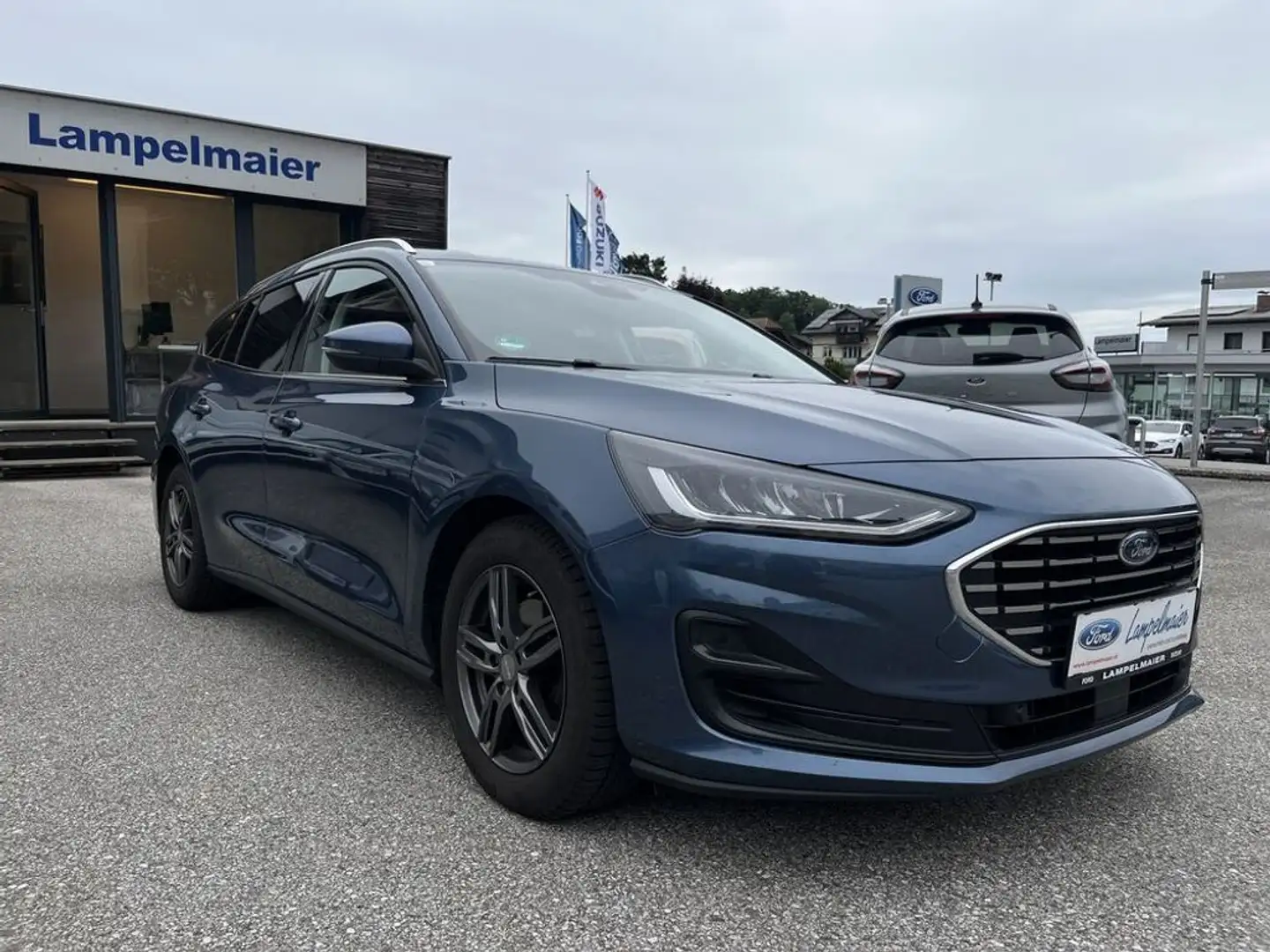 Ford Focus Titanium X Blau - 1