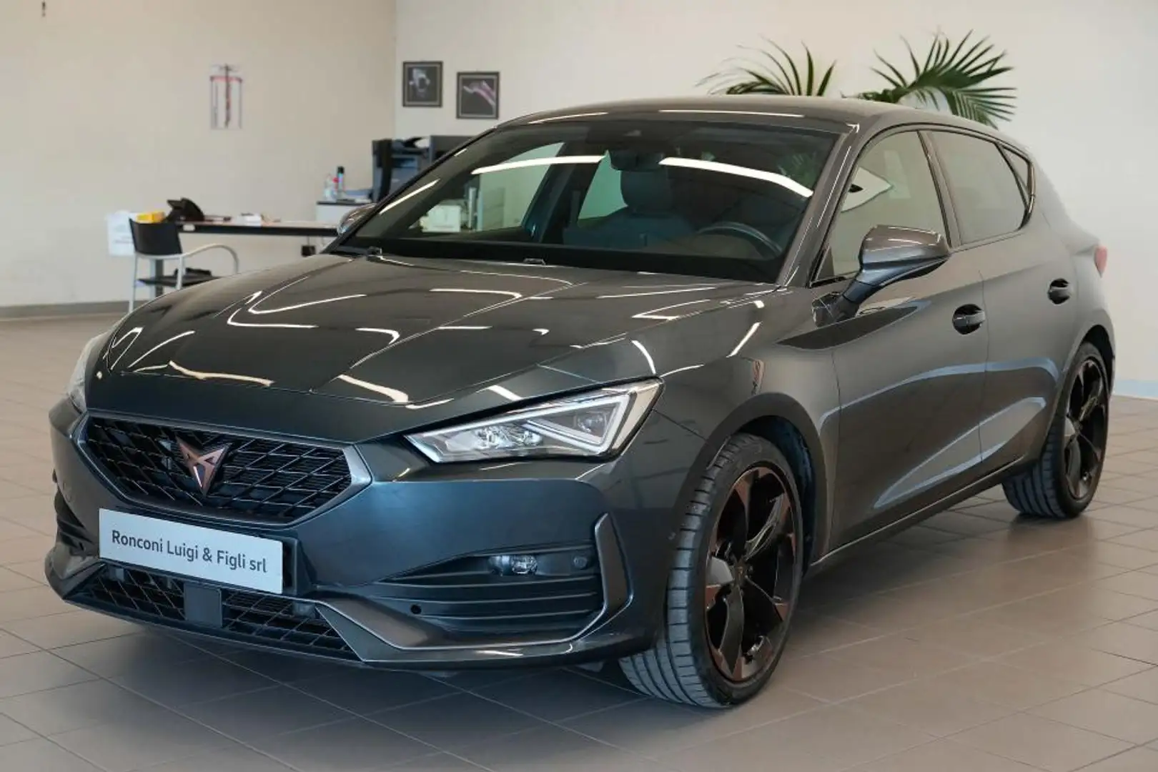 CUPRA Leon 1.5 hybrid 150cv dsg Gris - 1