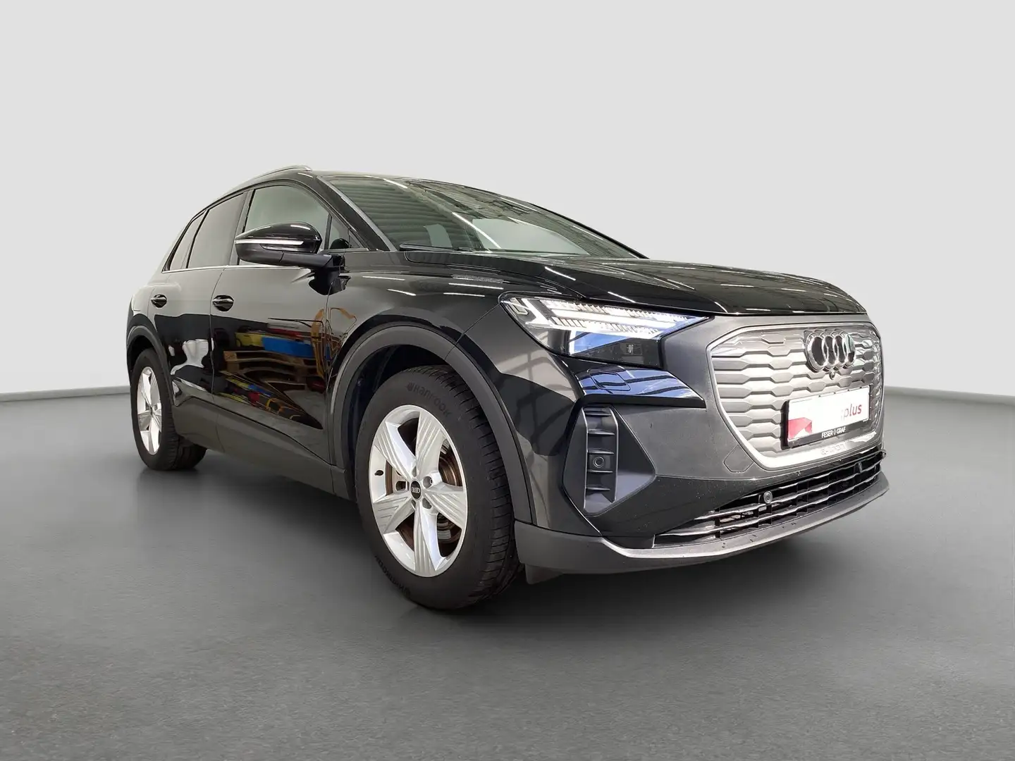 Audi Q4 e-tron 40 AHK ACC Matrix Pano Navi Schwarz - 2