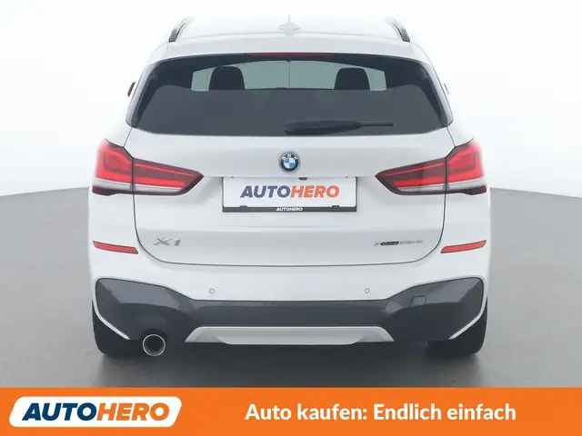 BMW X1 view 5