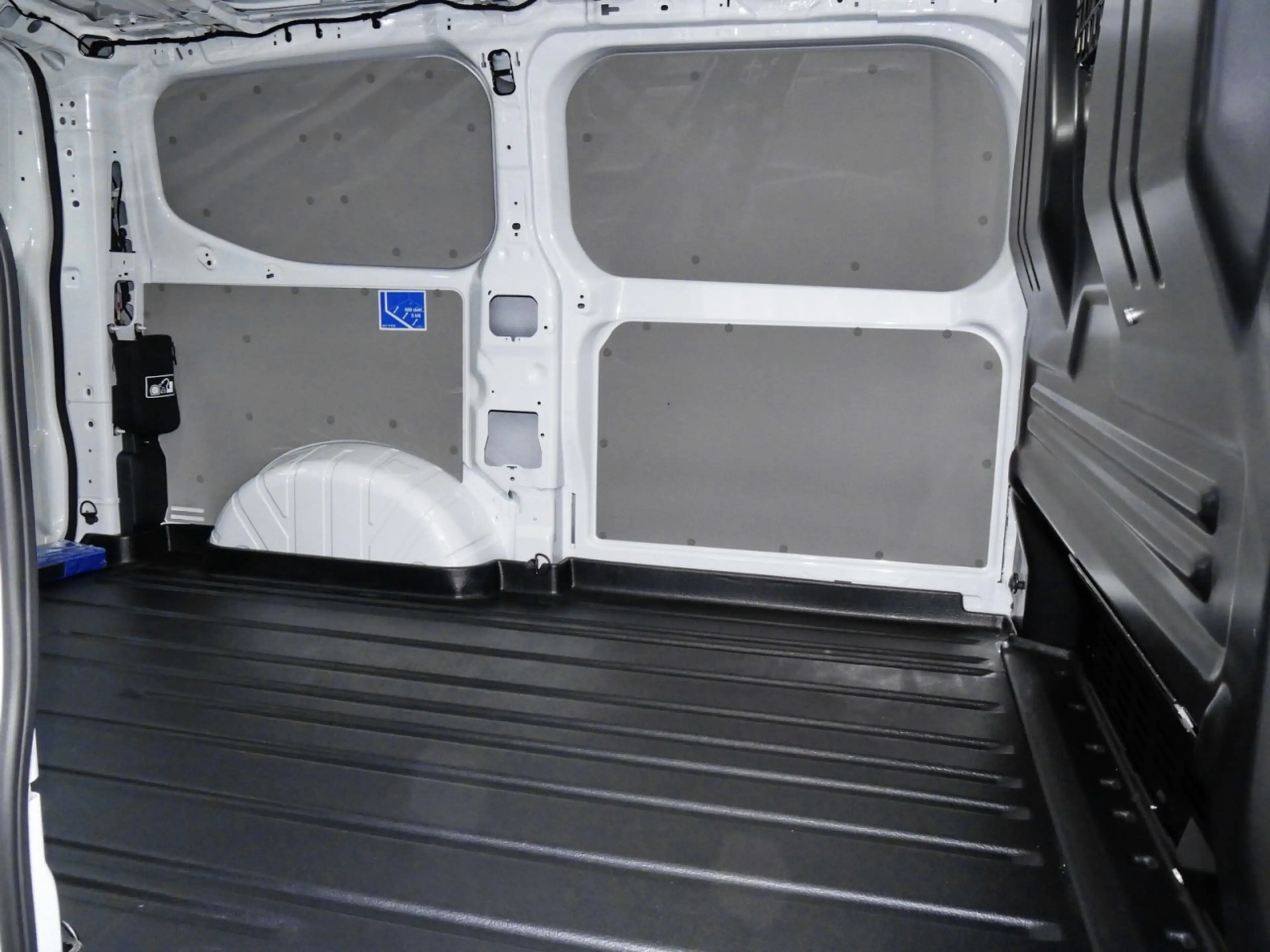 Ford E-Transit Custom KW Trend 320L1 ACC+Kamera+Navi Klima Navi — photo 8