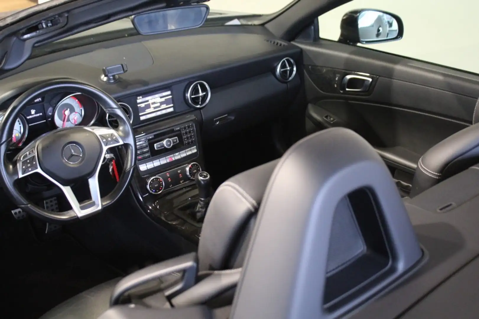 Mercedes-Benz SLK 200 200 SPORT NEKVERWARM l LEER l AIRCO l 184PK l CRUI Zwart - 2