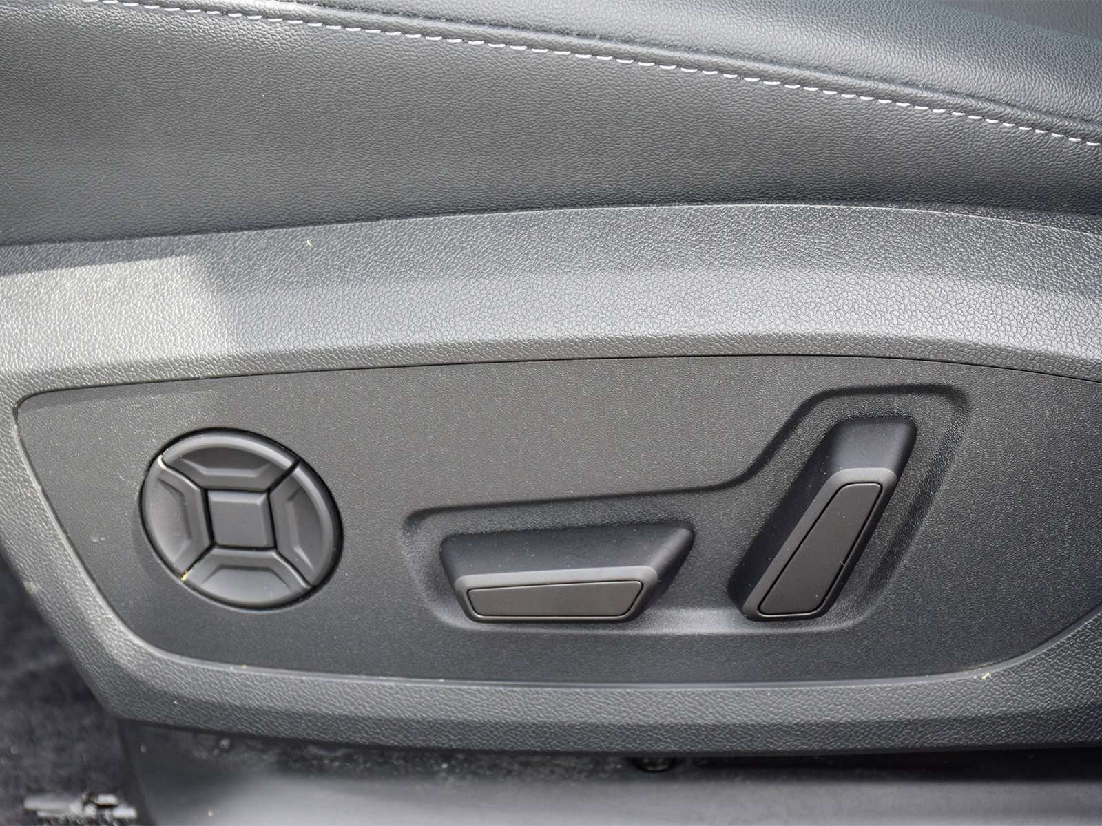 2025 Audi A5 Technik thumb 14