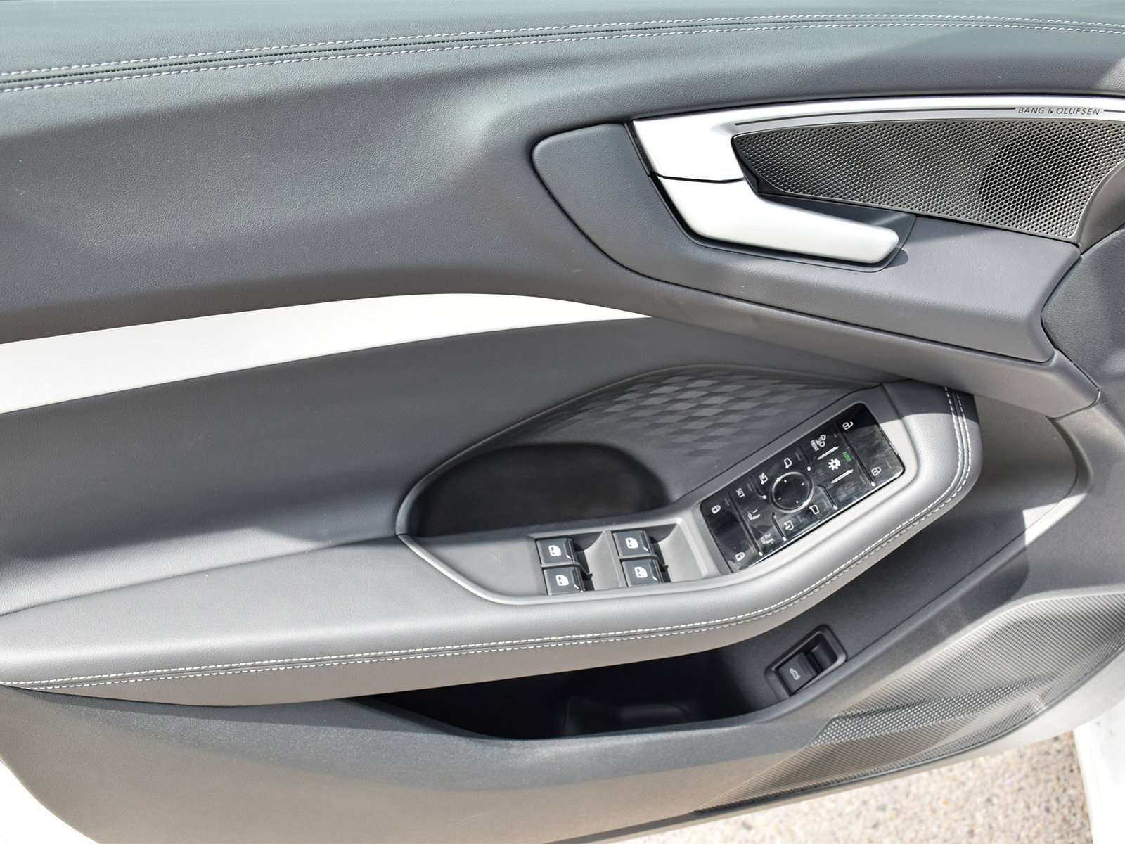2025 Audi A5 Technik thumb 11