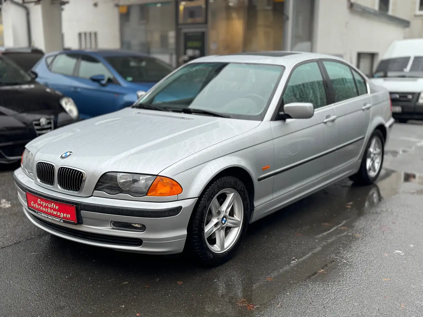 BMW 320 3er 320i, 1. Hand, Inspektion, HU/AU, Schiebedach Silber - 1